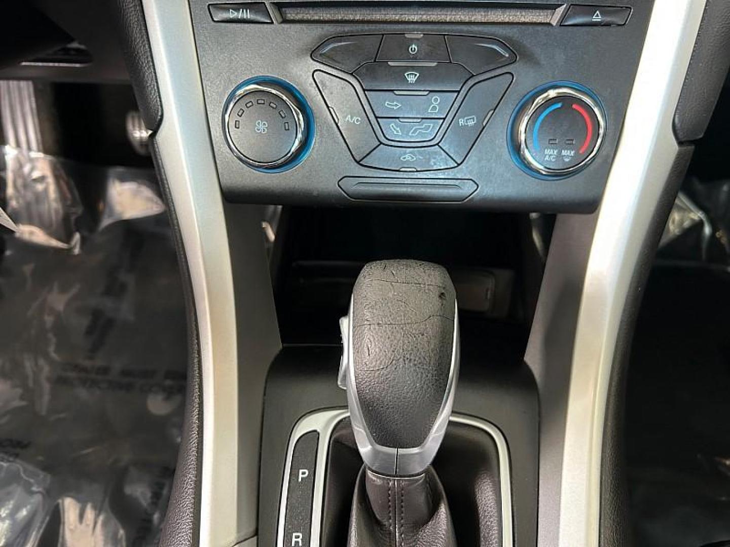 2016 SILVER Ford Fusion (3FA6P0H7XGR) with an 4-Cyl 2.5 Liter engine, Automatic transmission, located at 412 Auto Vista Drive, Palmdale, 93551, (661) 945-0620, 34.592636, -118.136681- Photo#51