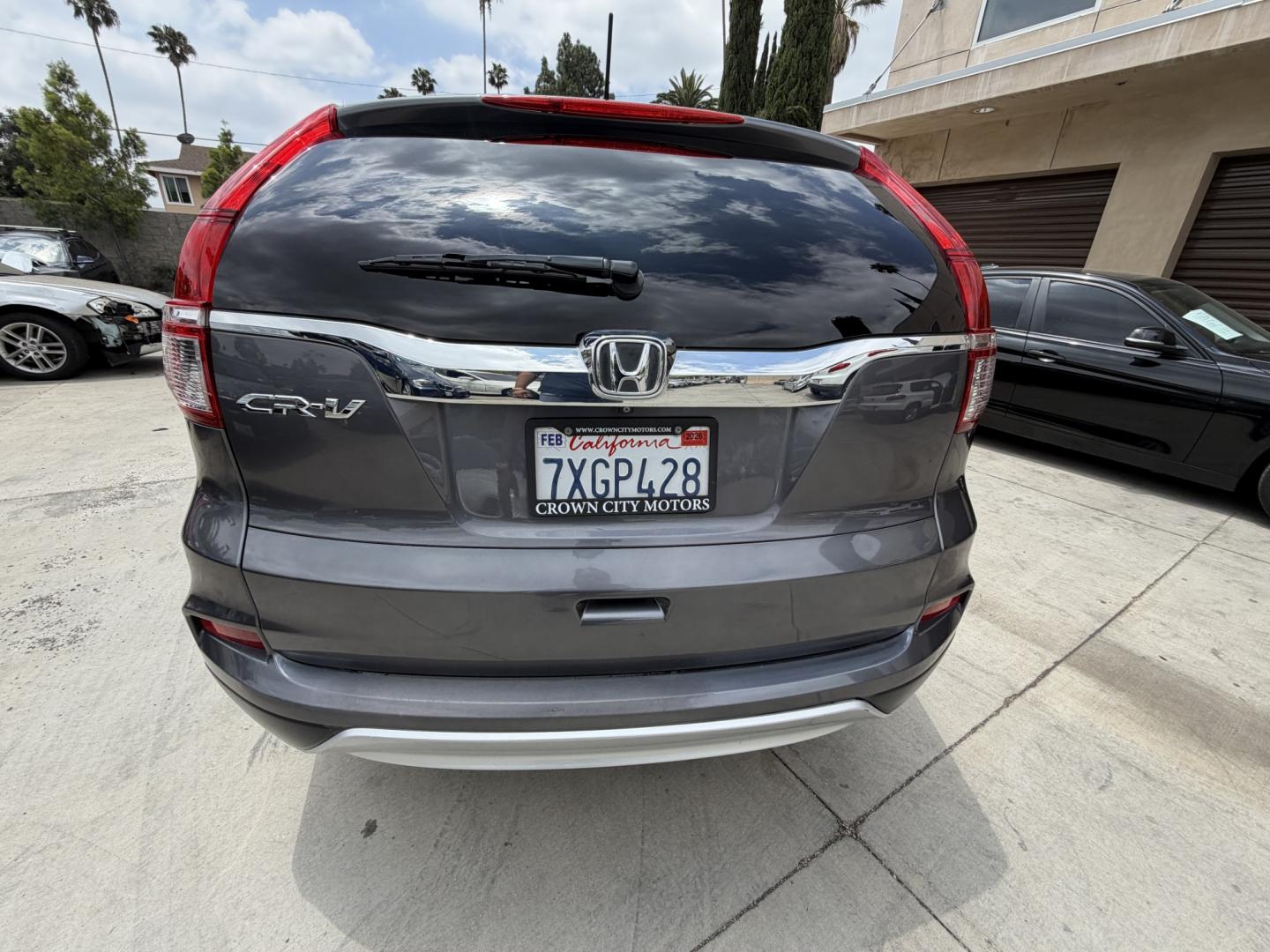 2016 Urban Titanium Metallic: /Gray Honda CR-V EX 2WD (3CZRM3H50GG) with an 2.4L L4 DOHC 16V engine, CVT transmission, located at 30 S. Berkeley Avenue, Pasadena, CA, 91107, (626) 248-7567, 34.145447, -118.109398 - ? 2016 Honda CR-V EX – Reliable, Fuel Efficient SUV – Easy Financing Available at Crown City Motors Looking for a dependable SUV in Pasadena with low maintenance costs, great fuel economy, and flexible financing options? This 2016 Honda CR-V EX (VIN: 3CZRM3H50GG721884) is one of the most trus - Photo#5