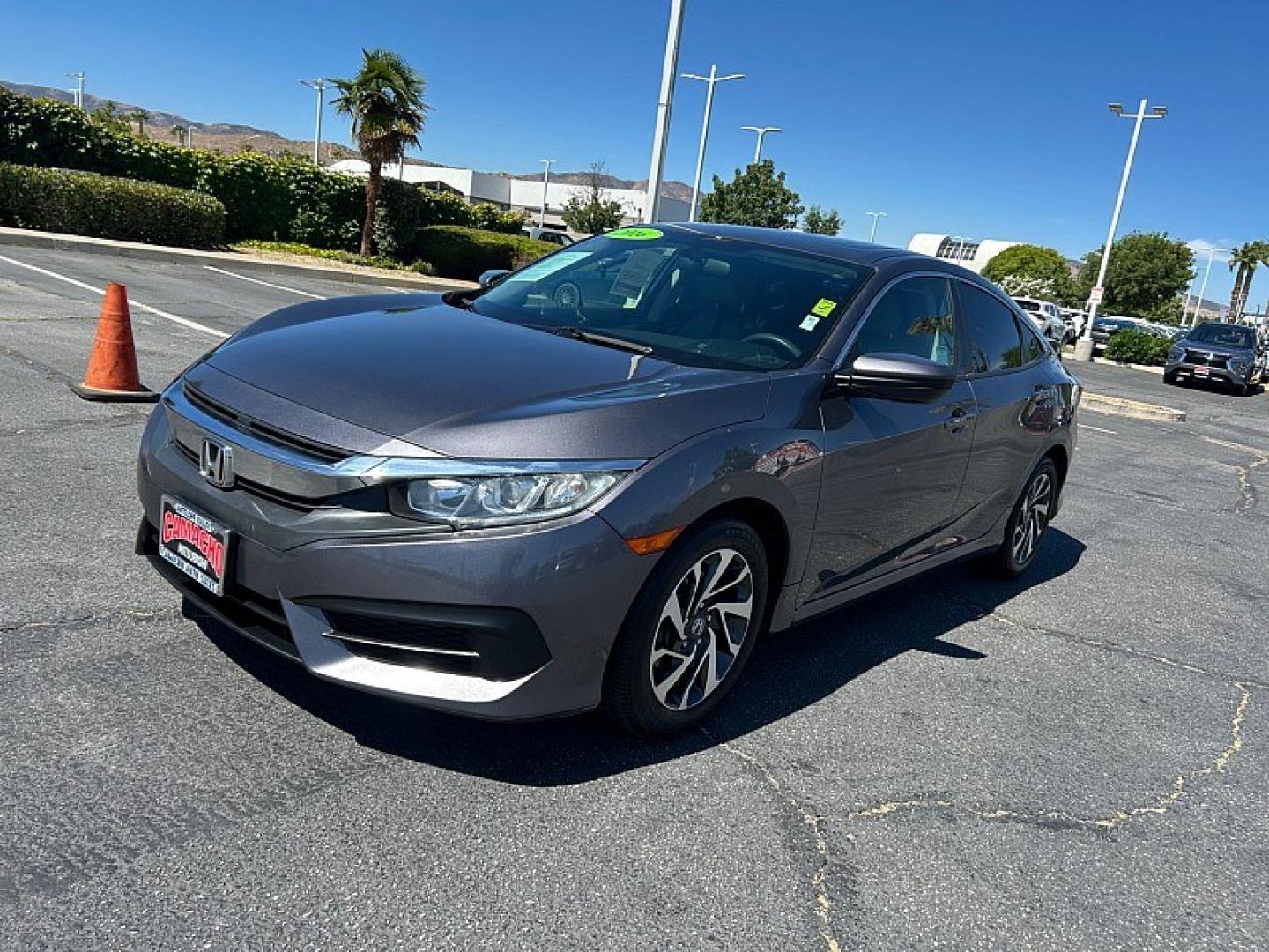 2016 Gray Honda Civic Sedan (19XFC2F79GE) with an 4-Cyl i-VTEC 2.0 Liter engine, Automatic CVT transmission, located at 412 Auto Vista Drive, Palmdale, 93551, (661) 945-0620, 34.592636, -118.136681- Photo#5