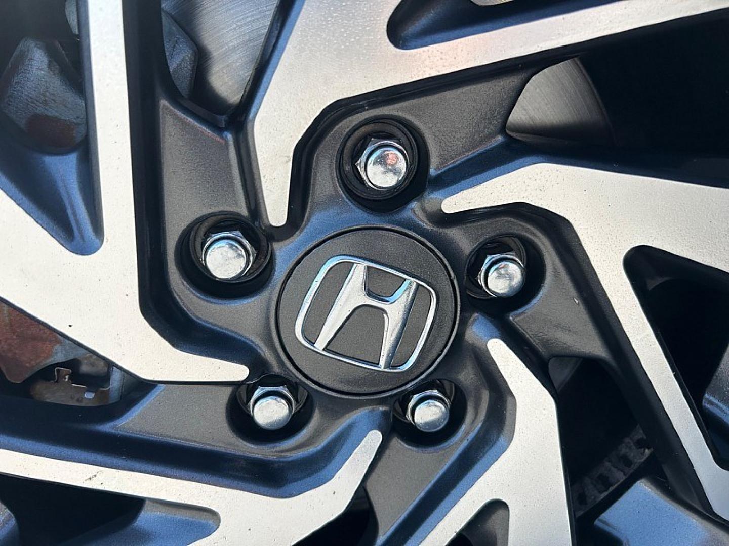 2016 Gray Honda Civic Sedan (19XFC2F79GE) with an 4-Cyl i-VTEC 2.0 Liter engine, Automatic CVT transmission, located at 412 Auto Vista Drive, Palmdale, 93551, (661) 945-0620, 34.592636, -118.136681- Photo#9