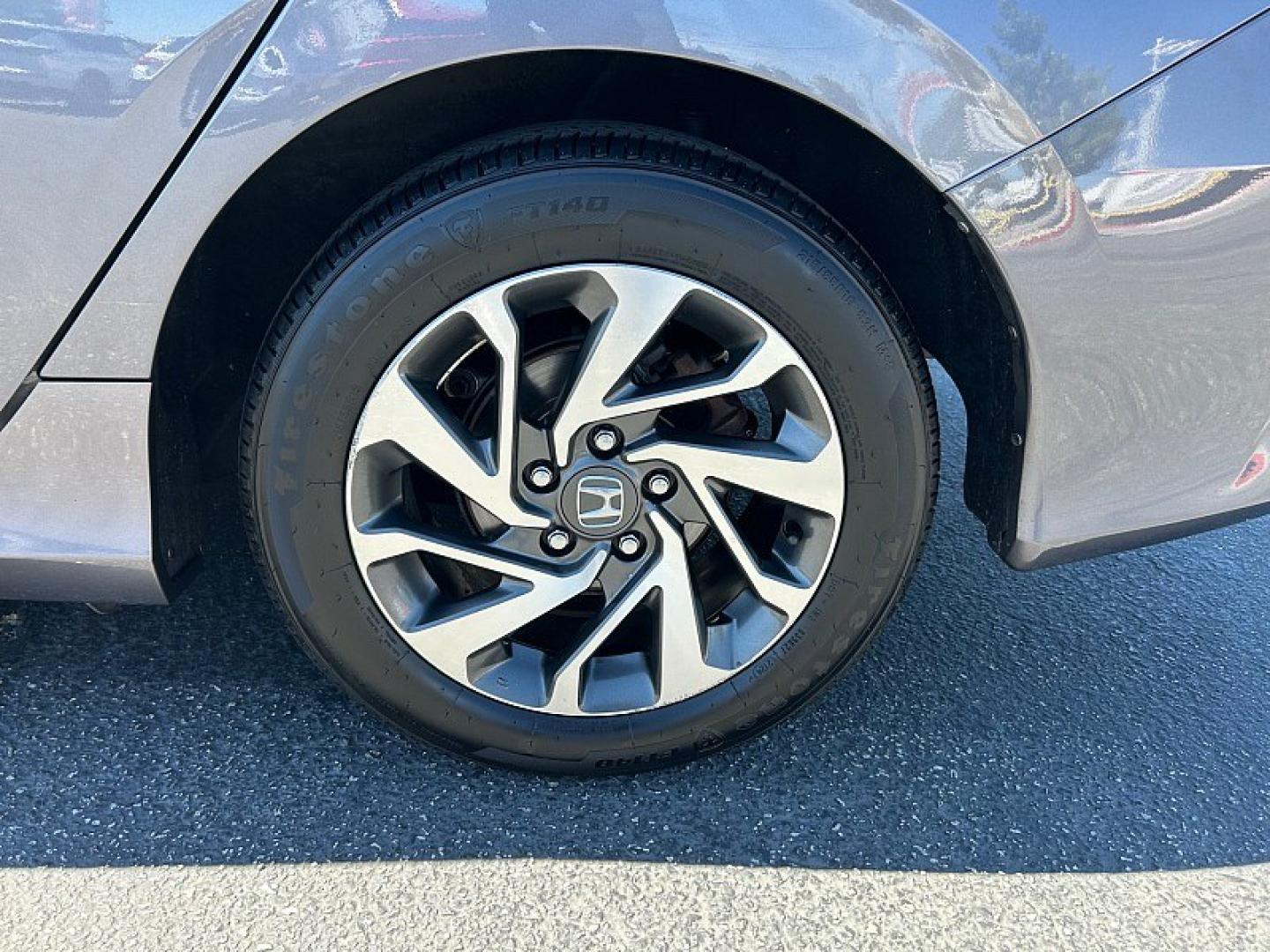 2016 Gray Honda Civic Sedan (19XFC2F79GE) with an 4-Cyl i-VTEC 2.0 Liter engine, Automatic CVT transmission, located at 412 Auto Vista Drive, Palmdale, 93551, (661) 945-0620, 34.592636, -118.136681- Photo#13