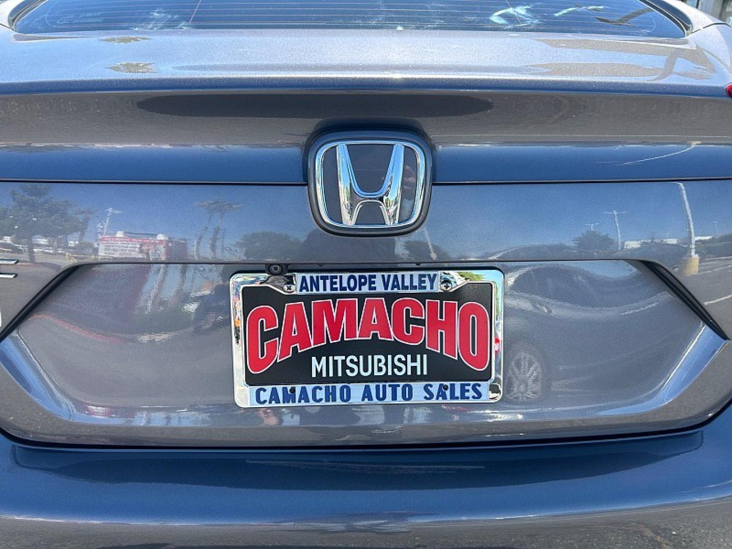 2016 Gray Honda Civic Sedan (19XFC2F79GE) with an 4-Cyl i-VTEC 2.0 Liter engine, Automatic CVT transmission, located at 412 Auto Vista Drive, Palmdale, 93551, (661) 945-0620, 34.592636, -118.136681- Photo#14