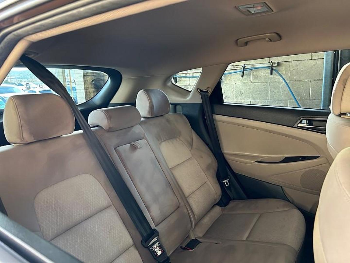 2016 GOLD Hyundai Tucson (KM8J23A42GU) with an 4-Cyl 2.0 Liter engine, Auto 6-Spd Shiftronic transmission, located at 412 Auto Vista Drive, Palmdale, 93551, (661) 945-0620, 34.592636, -118.136681- Photo#26