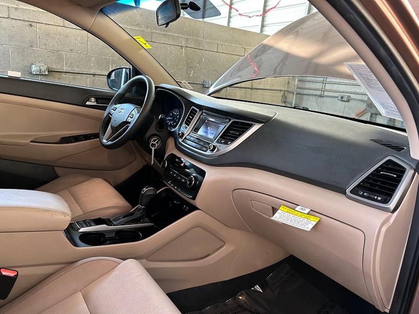 2016 GOLD Hyundai Tucson (KM8J23A42GU) with an 4-Cyl 2.0 Liter engine, Auto 6-Spd Shiftronic transmission, located at 412 Auto Vista Drive, Palmdale, 93551, (661) 945-0620, 34.592636, -118.136681- Photo#27