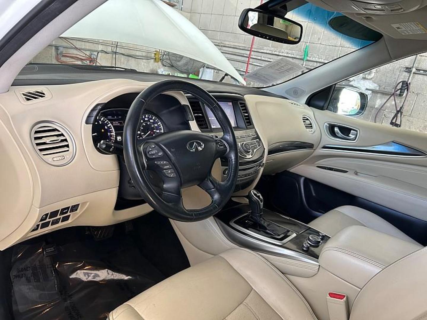 2016 WHITE INFINITI QX60 (5N1AL0MN8GC) with an V6 3.5 Liter engine, Auto CVT Manual Spt transmission, located at 412 Auto Vista Drive, Palmdale, 93551, (661) 945-0620, 34.592636, -118.136681 - Photo#13