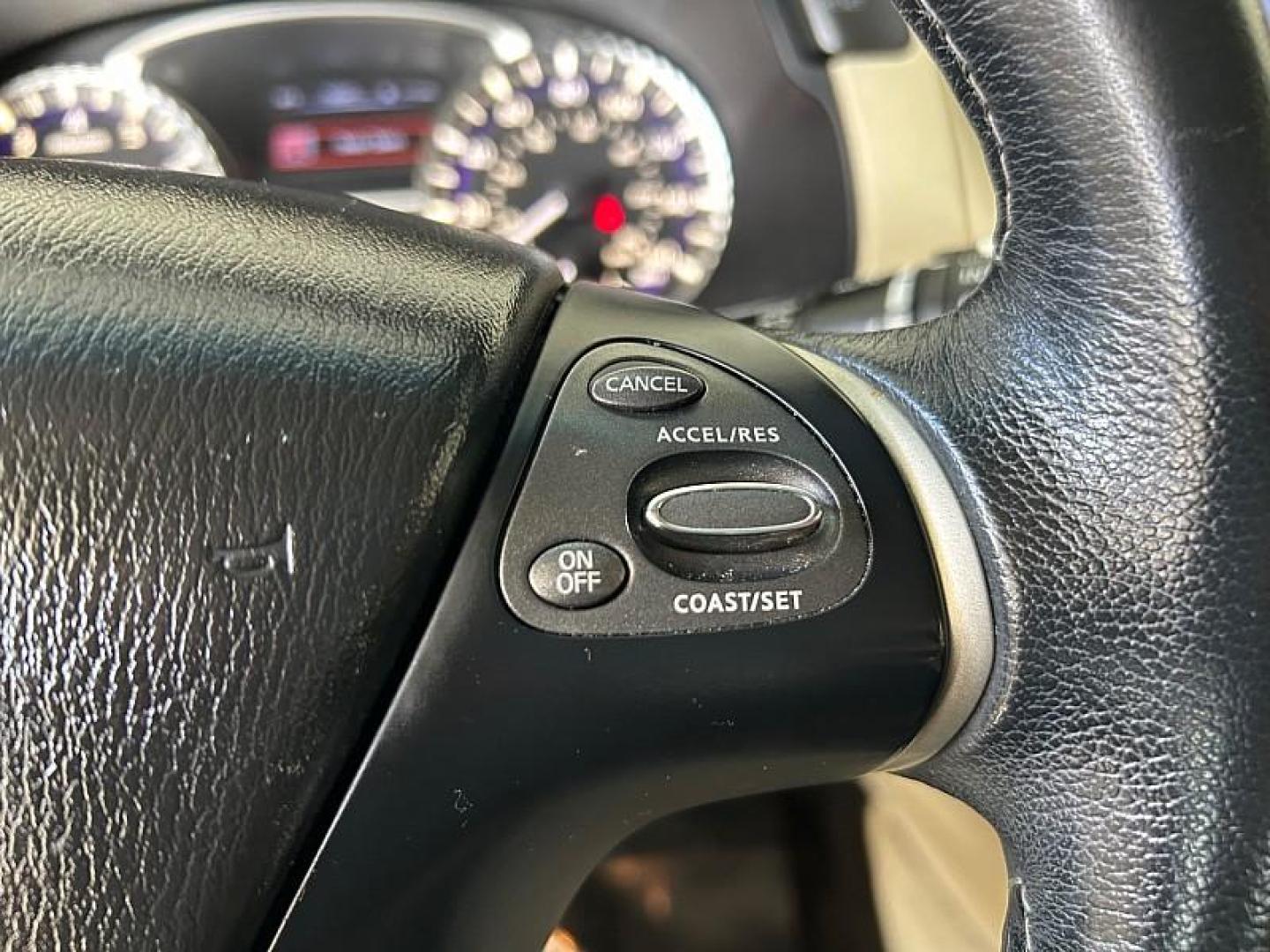 2016 WHITE INFINITI QX60 (5N1AL0MN8GC) with an V6 3.5 Liter engine, Auto CVT Manual Spt transmission, located at 412 Auto Vista Drive, Palmdale, 93551, (661) 945-0620, 34.592636, -118.136681 - Photo#17