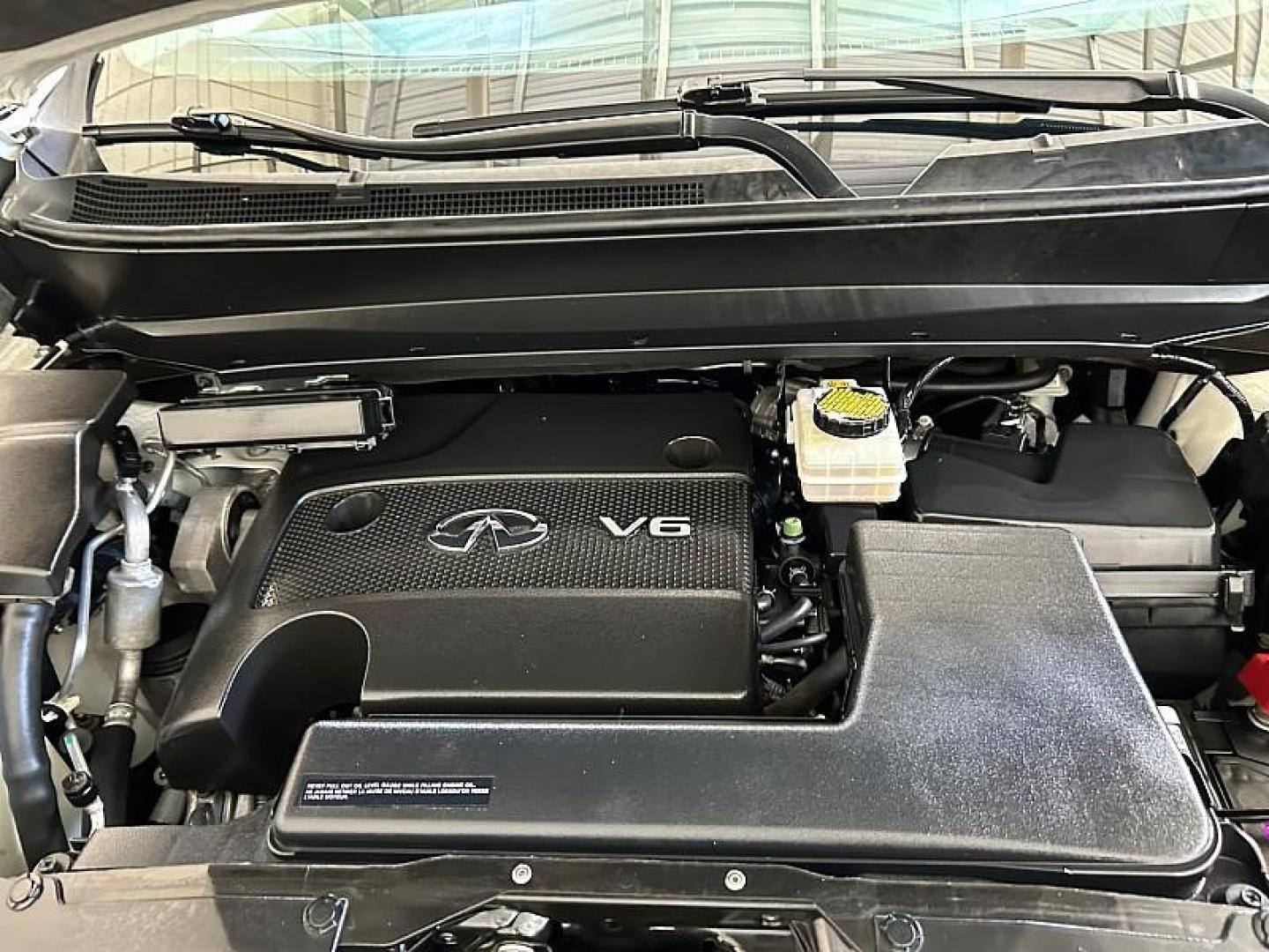 2016 WHITE INFINITI QX60 (5N1AL0MN8GC) with an V6 3.5 Liter engine, Auto CVT Manual Spt transmission, located at 412 Auto Vista Drive, Palmdale, 93551, (661) 945-0620, 34.592636, -118.136681 - Photo#19