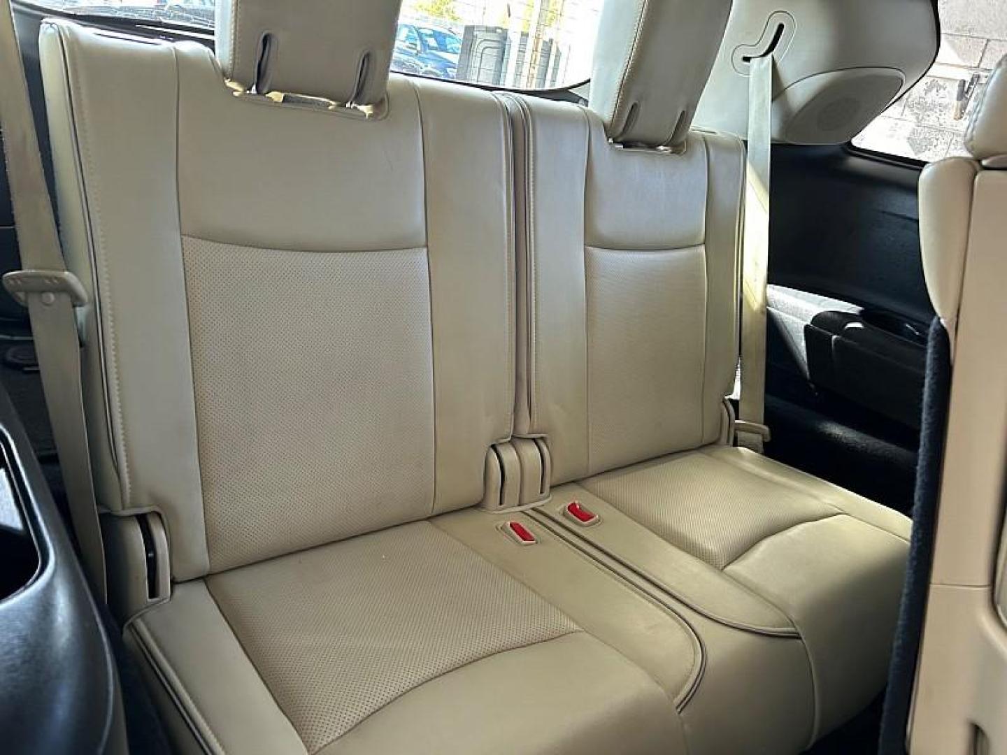 2016 WHITE INFINITI QX60 (5N1AL0MN8GC) with an V6 3.5 Liter engine, Auto CVT Manual Spt transmission, located at 412 Auto Vista Drive, Palmdale, 93551, (661) 945-0620, 34.592636, -118.136681 - Photo#21