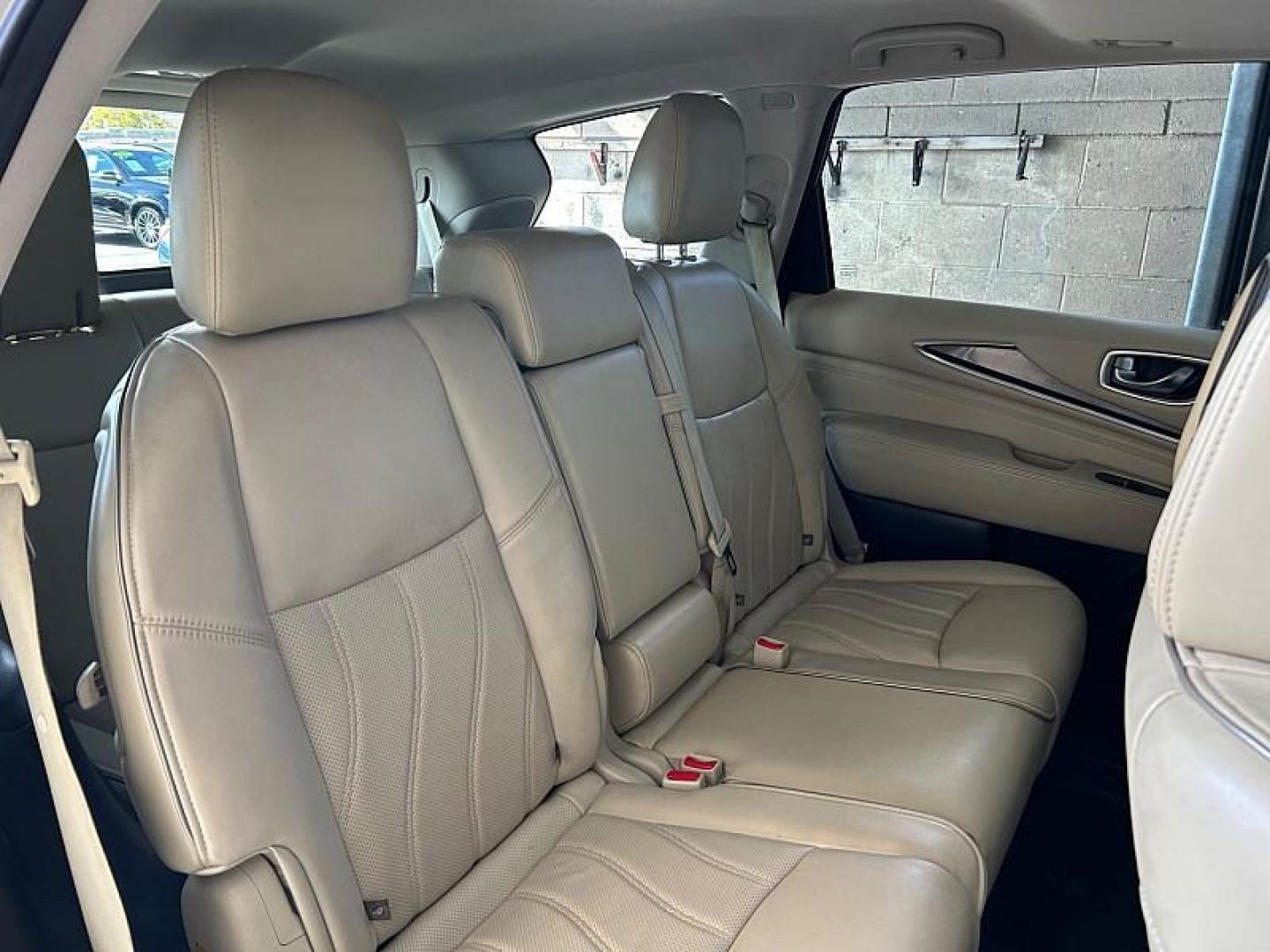 2016 WHITE INFINITI QX60 (5N1AL0MN8GC) with an V6 3.5 Liter engine, Auto CVT Manual Spt transmission, located at 412 Auto Vista Drive, Palmdale, 93551, (661) 945-0620, 34.592636, -118.136681 - Photo#22