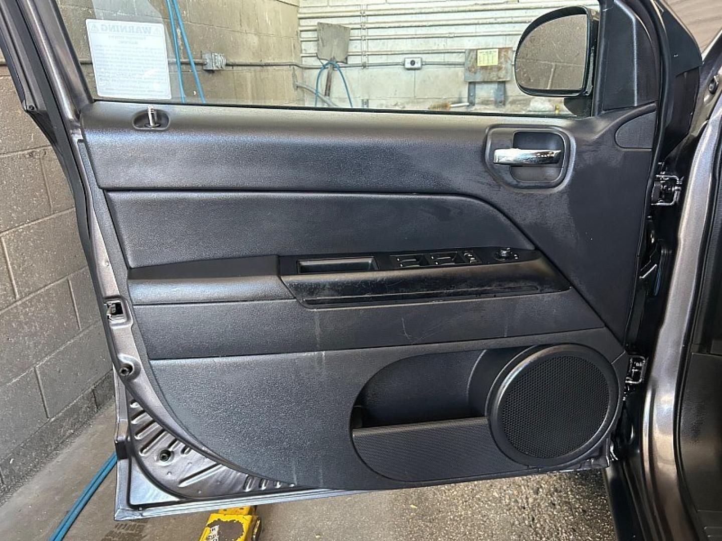2016 Jeep Compass (1C4NJCBA5GD) with an 4-Cyl 2.0 Liter engine, located at 412 Auto Vista Drive, Palmdale, 93551, (661) 945-0620, 34.592636, -118.136681- Photo#16