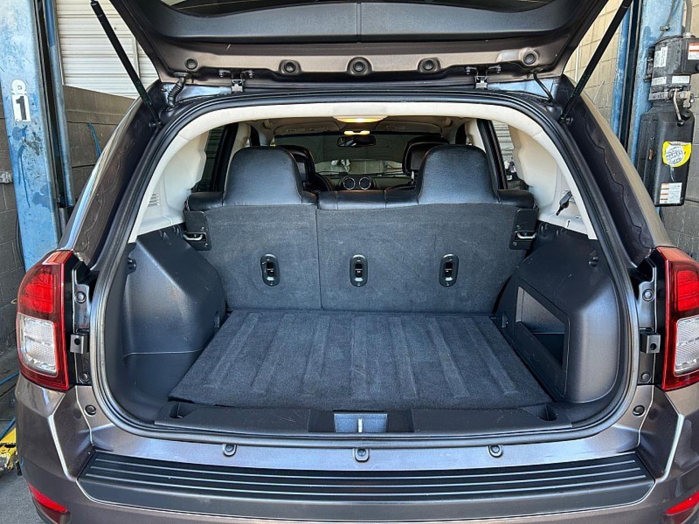 2016 Jeep Compass (1C4NJCBA5GD) with an 4-Cyl 2.0 Liter engine, located at 412 Auto Vista Drive, Palmdale, 93551, (661) 945-0620, 34.592636, -118.136681- Photo#25