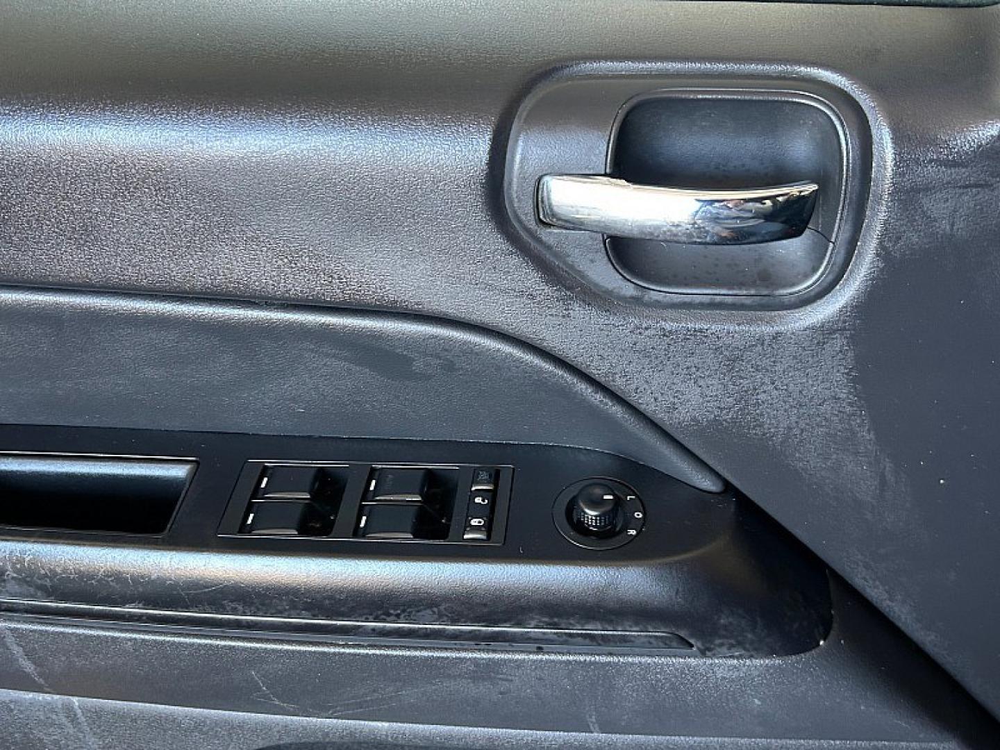 2016 Jeep Compass (1C4NJCBA5GD) with an 4-Cyl 2.0 Liter engine, located at 412 Auto Vista Drive, Palmdale, 93551, (661) 945-0620, 34.592636, -118.136681- Photo#28