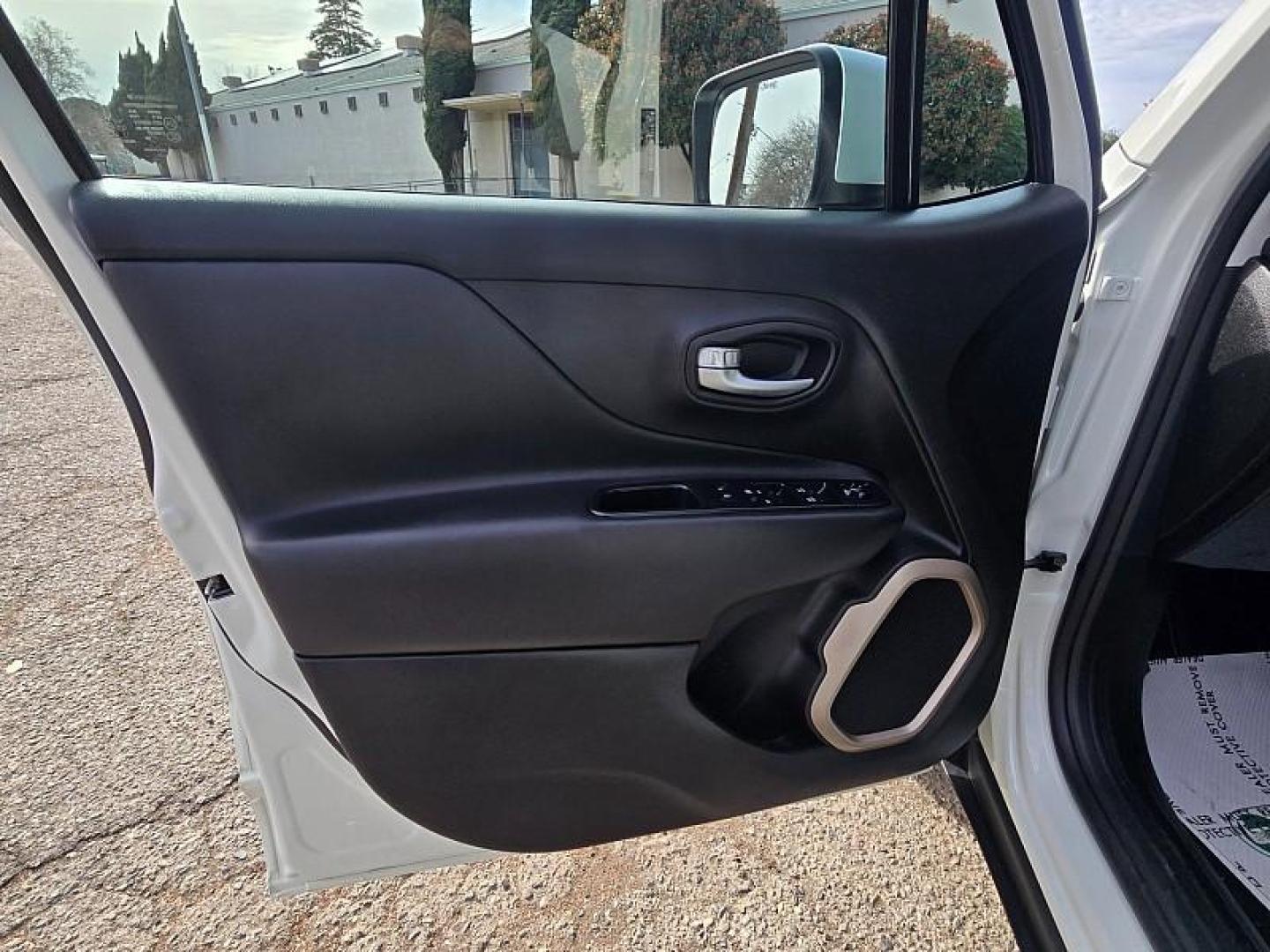 2016 WHITE Jeep Renegade (ZACCJADTXGP) with an 4-Cyl MultiAir 2.4L engine, Automatic 9-Spd transmission, located at 246 E Walker St., Orland, 95963, (530) 865-5800, 39.747589, -122.178398 - Photo#12