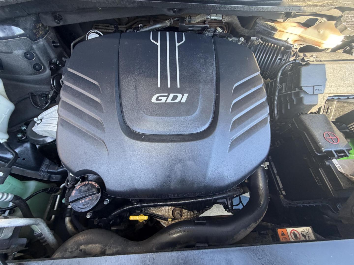 2016 Space Gray Metallic /Gray Kia Sedona EX (KNDMC5C18G6) with an 3.3L V6 DOHC 24V engine, 6-Speed Automatic transmission, located at 30 S. Berkeley Avenue, Pasadena, CA, 91107, (626) 248-7567, 34.145447, -118.109398 - Photo#22