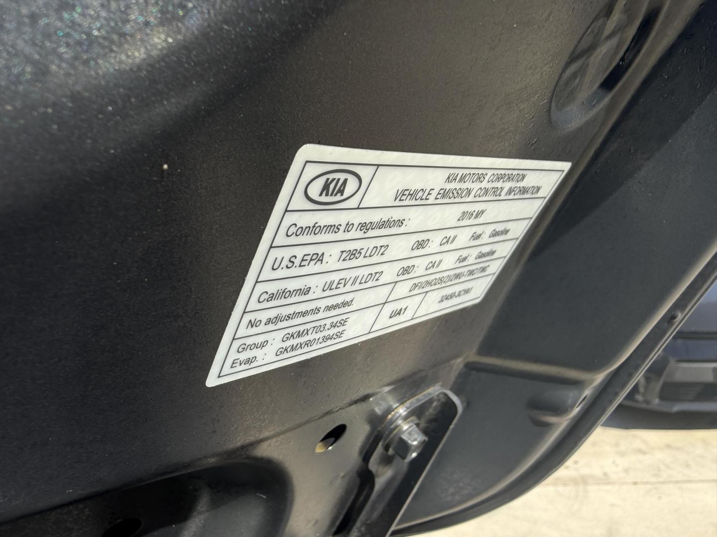 2016 Space Gray Metallic /Gray Kia Sedona EX (KNDMC5C18G6) with an 3.3L V6 DOHC 24V engine, 6-Speed Automatic transmission, located at 30 S. Berkeley Avenue, Pasadena, CA, 91107, (626) 248-7567, 34.145447, -118.109398 - Photo#26