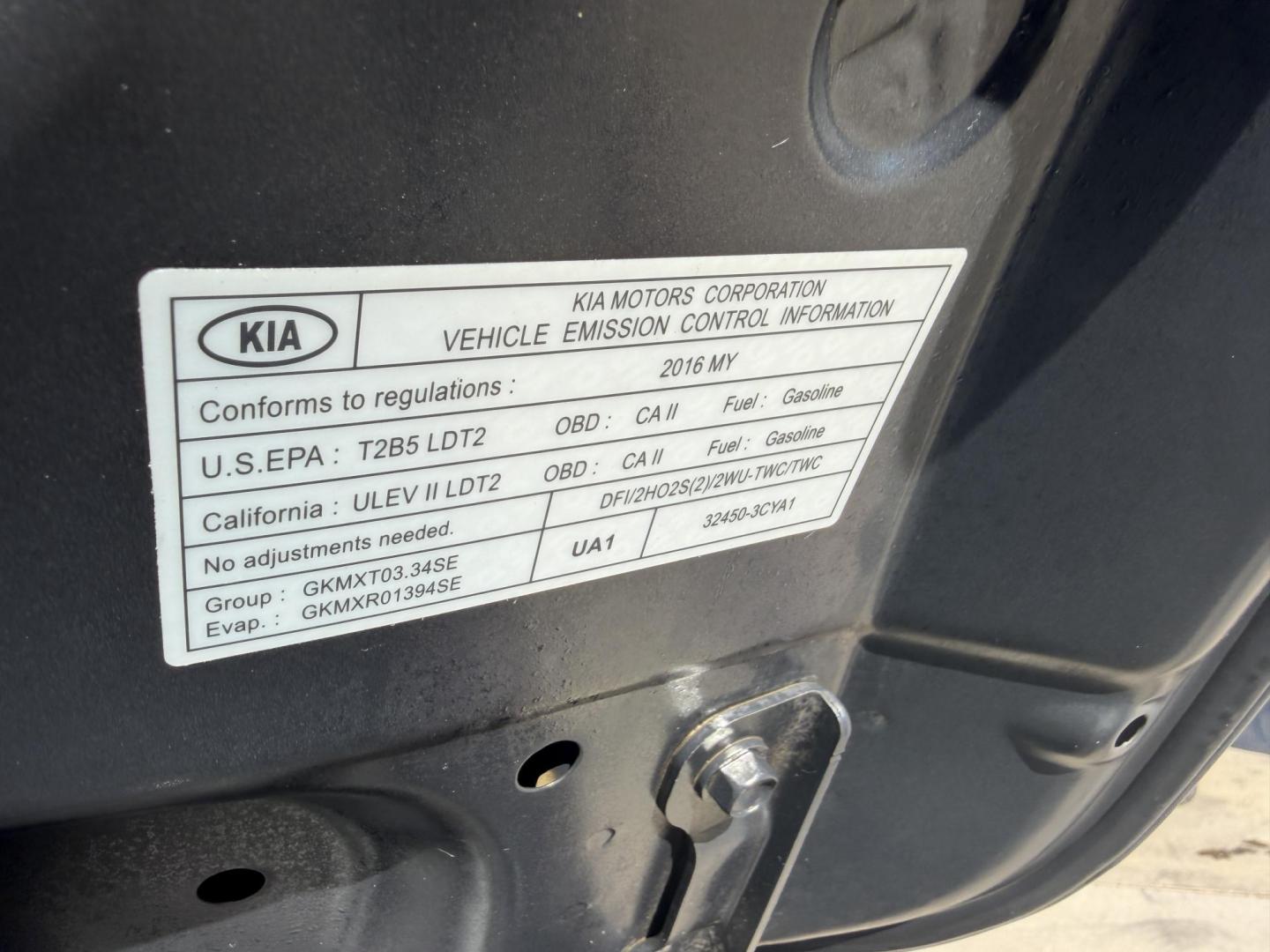 2016 Space Gray Metallic /Gray Kia Sedona EX (KNDMC5C18G6) with an 3.3L V6 DOHC 24V engine, 6-Speed Automatic transmission, located at 30 S. Berkeley Avenue, Pasadena, CA, 91107, (626) 248-7567, 34.145447, -118.109398 - Photo#25