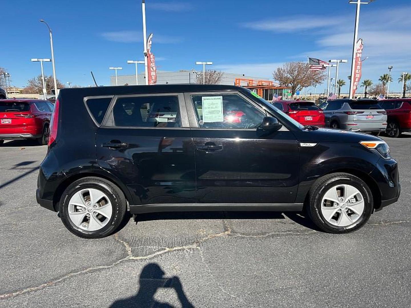 2016 BLACK Kia Soul (KNDJN2A28G7) with an 4-Cyl 1.6 Liter engine, Auto 6-Spd Sportmatic transmission, located at 412 Auto Vista Drive, Palmdale, 93551, (661) 945-0620, 34.592636, -118.136681 - Photo#3