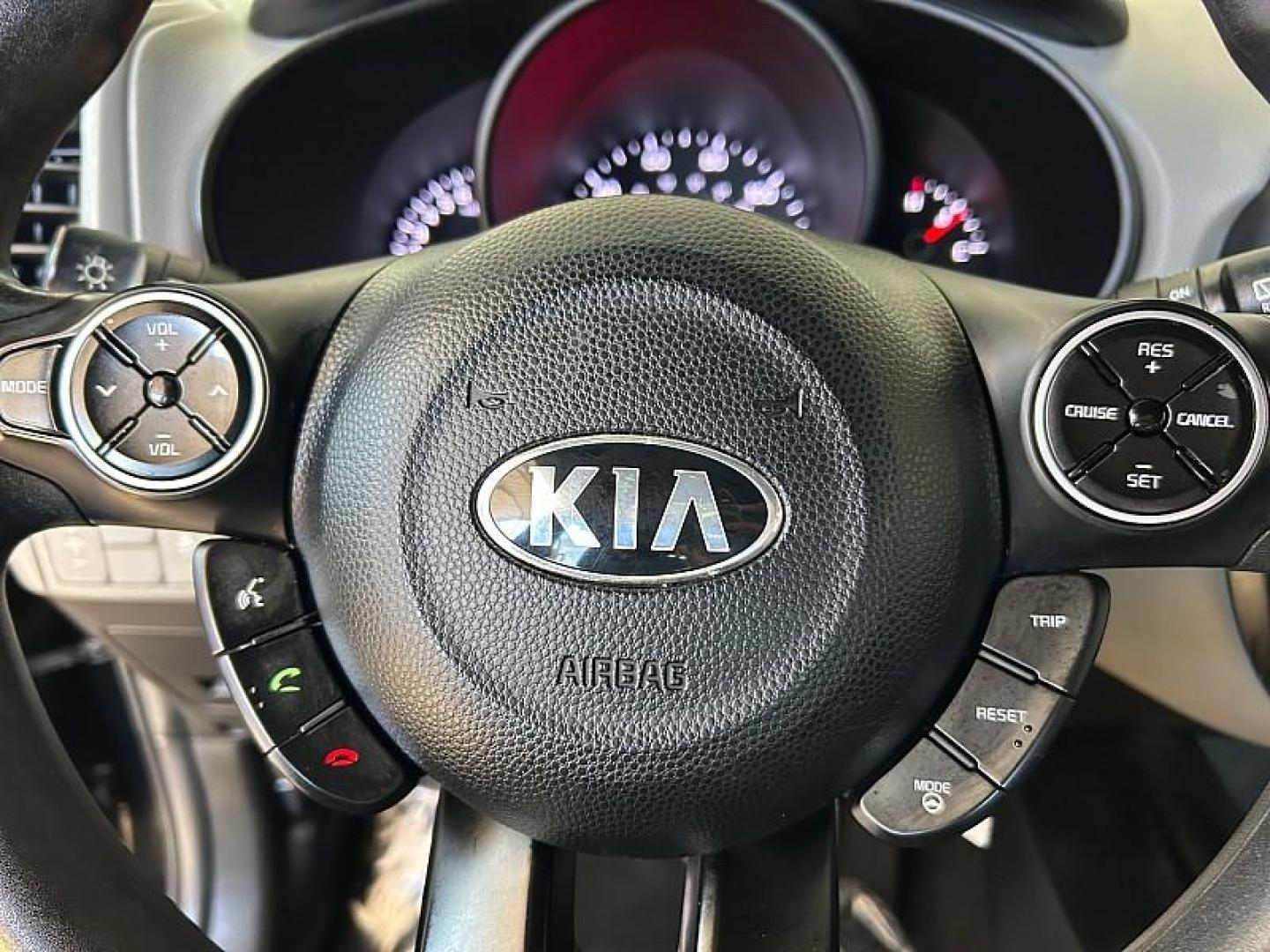 2016 BLACK Kia Soul (KNDJN2A28G7) with an 4-Cyl 1.6 Liter engine, Auto 6-Spd Sportmatic transmission, located at 412 Auto Vista Drive, Palmdale, 93551, (661) 945-0620, 34.592636, -118.136681 - Photo#10
