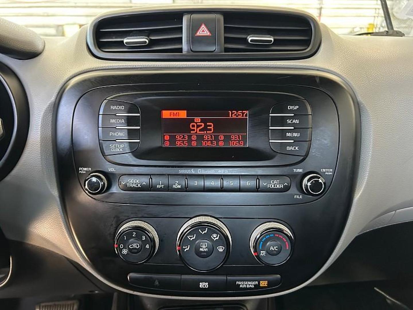 2016 BLACK Kia Soul (KNDJN2A28G7) with an 4-Cyl 1.6 Liter engine, Auto 6-Spd Sportmatic transmission, located at 412 Auto Vista Drive, Palmdale, 93551, (661) 945-0620, 34.592636, -118.136681 - Photo#12