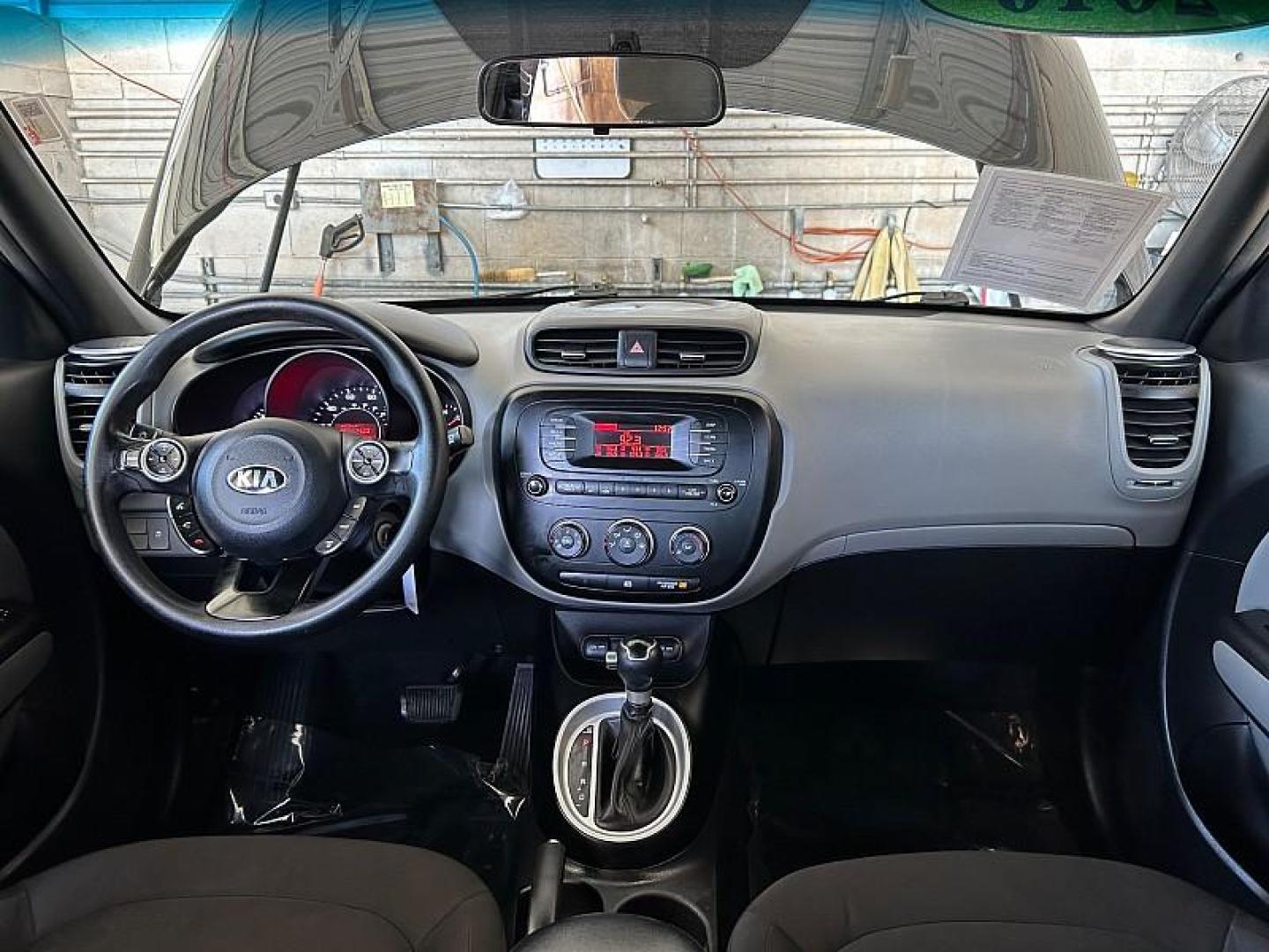 2016 BLACK Kia Soul (KNDJN2A28G7) with an 4-Cyl 1.6 Liter engine, Auto 6-Spd Sportmatic transmission, located at 412 Auto Vista Drive, Palmdale, 93551, (661) 945-0620, 34.592636, -118.136681 - Photo#14