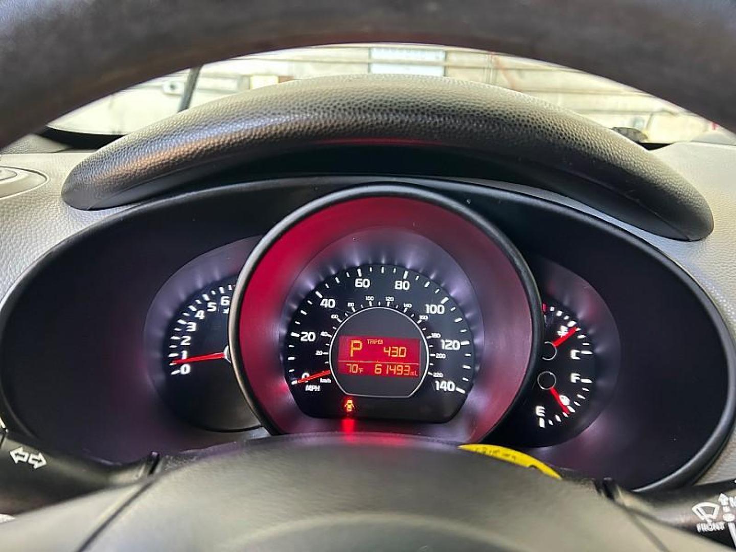 2016 BLACK Kia Soul (KNDJN2A28G7) with an 4-Cyl 1.6 Liter engine, Auto 6-Spd Sportmatic transmission, located at 412 Auto Vista Drive, Palmdale, 93551, (661) 945-0620, 34.592636, -118.136681 - Photo#15