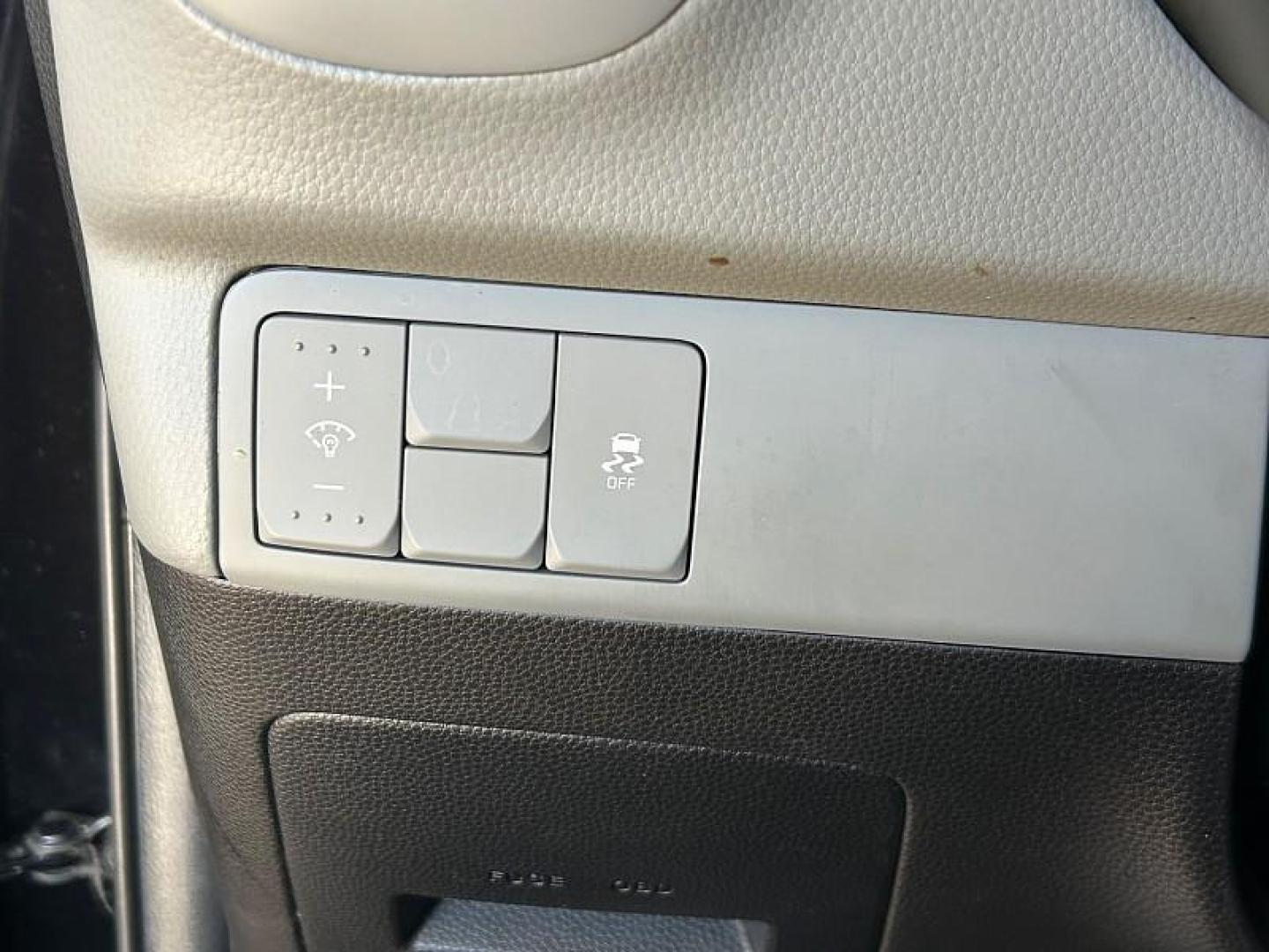 2016 BLACK Kia Soul (KNDJN2A28G7) with an 4-Cyl 1.6 Liter engine, Auto 6-Spd Sportmatic transmission, located at 412 Auto Vista Drive, Palmdale, 93551, (661) 945-0620, 34.592636, -118.136681 - Photo#20