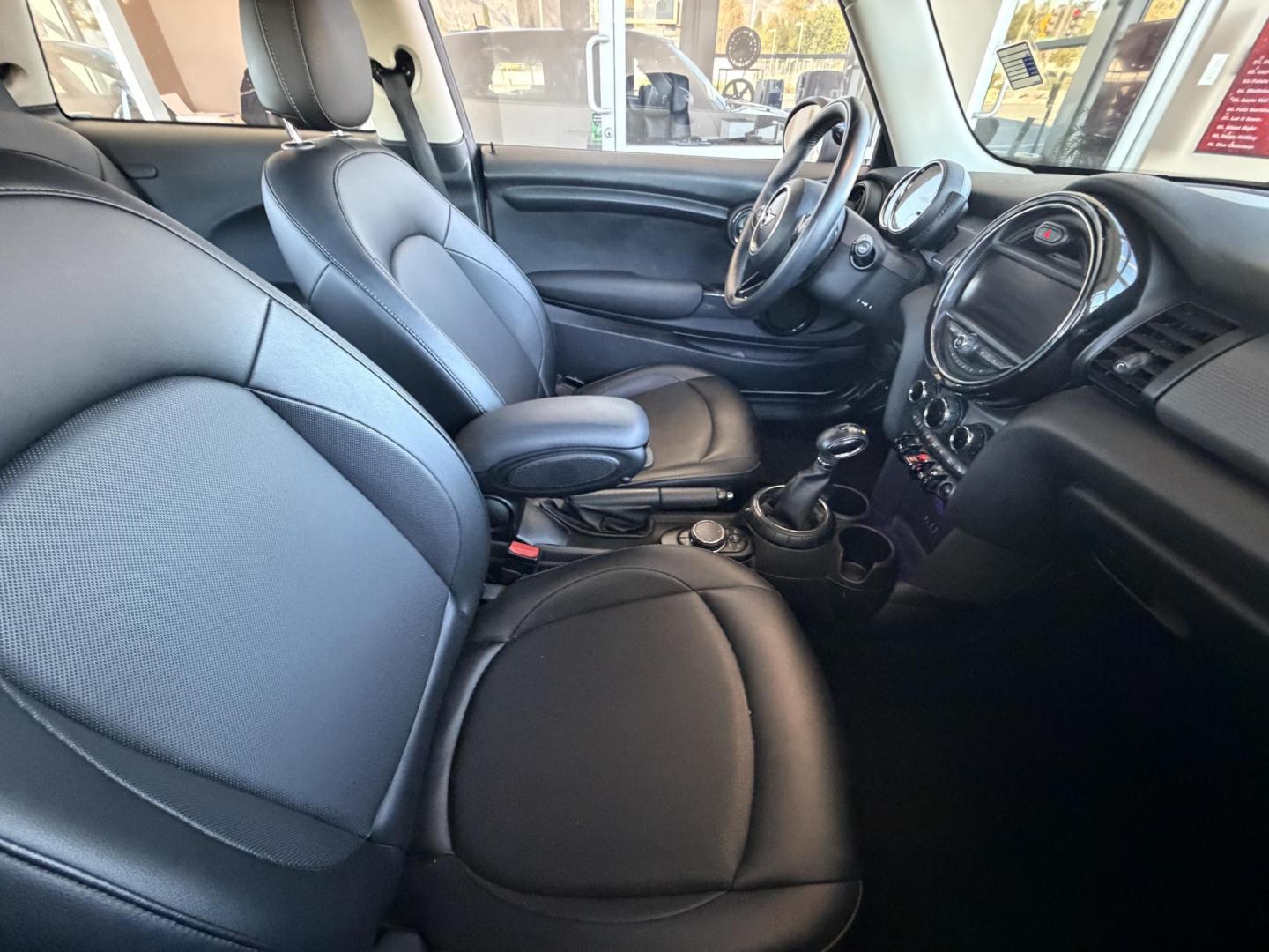 2016 White /Black Mini Cooper 3-Door (WMWXP5C59G3) with an 1.6L L4 DOHC 16V TURBO engine, located at 30 S. Berkeley Avenue, Pasadena, CA, 91107, (626) 248-7567, 34.145447, -118.109398 - 2016 MINI Cooper Hardtop 4-Door – Only 56K Miles – Buy Here Pay Here Pasadena Take home style, fun, and efficiency with this 2016 MINI Cooper 4-Door Hardtop (VIN WMWXP5C59G3B77329), showing only 56,000 original miles. This clean, compact hatchback blends European design with affordability and- Photo#21