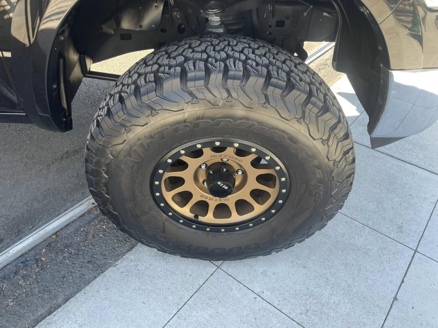 2016 RAM 1500 Laramie Crew Cab SWB 4WD (1C6RR7NT8GS) with an 5.7L V8 OHV 16V engine, 6A transmission, located at 744 E Miner Ave, Stockton, CA, 95202, (209) 944-5770, 37.956863, -121.282082 - PLUS TAXES AND FEES - Photo#12