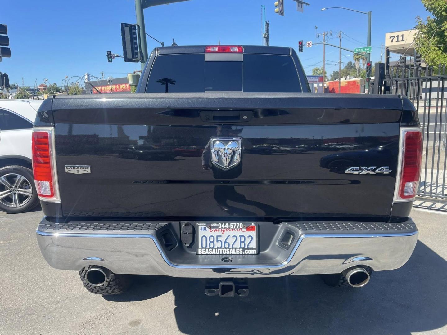 2016 RAM 1500 Laramie Crew Cab SWB 4WD (1C6RR7NT8GS) with an 5.7L V8 OHV 16V engine, 6A transmission, located at 744 E Miner Ave, Stockton, CA, 95202, (209) 944-5770, 37.956863, -121.282082 - PLUS TAXES AND FEES - Photo#16