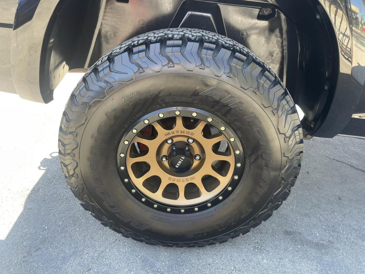 2016 RAM 1500 Laramie Crew Cab SWB 4WD (1C6RR7NT8GS) with an 5.7L V8 OHV 16V engine, 6A transmission, located at 744 E Miner Ave, Stockton, CA, 95202, (209) 944-5770, 37.956863, -121.282082 - PLUS TAXES AND FEES - Photo#10