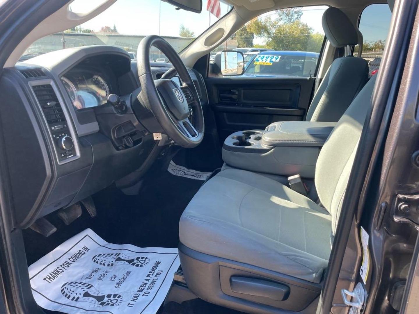 2016 Granite Crystal Metallic Clear Coat RAM 3500 Tradesman (3C63R3CL6GG) with an 6.7L Cummins 6.7L Diesel Turbo I6 350hp 660ft. lbs. Common Rail Direct Injection engine, Automatic transmission, located at 800 Riverside Ave, Roseville, CA, 95678, 916-773-4549 & Toll Free: 866-719-4393, 38.732265, -121.291039 - CUMMINS DIESEL CREW CAB 4X4 TRADESMAN NEW TIRES ONE OWNER CLEAN CARFAX - Photo#8