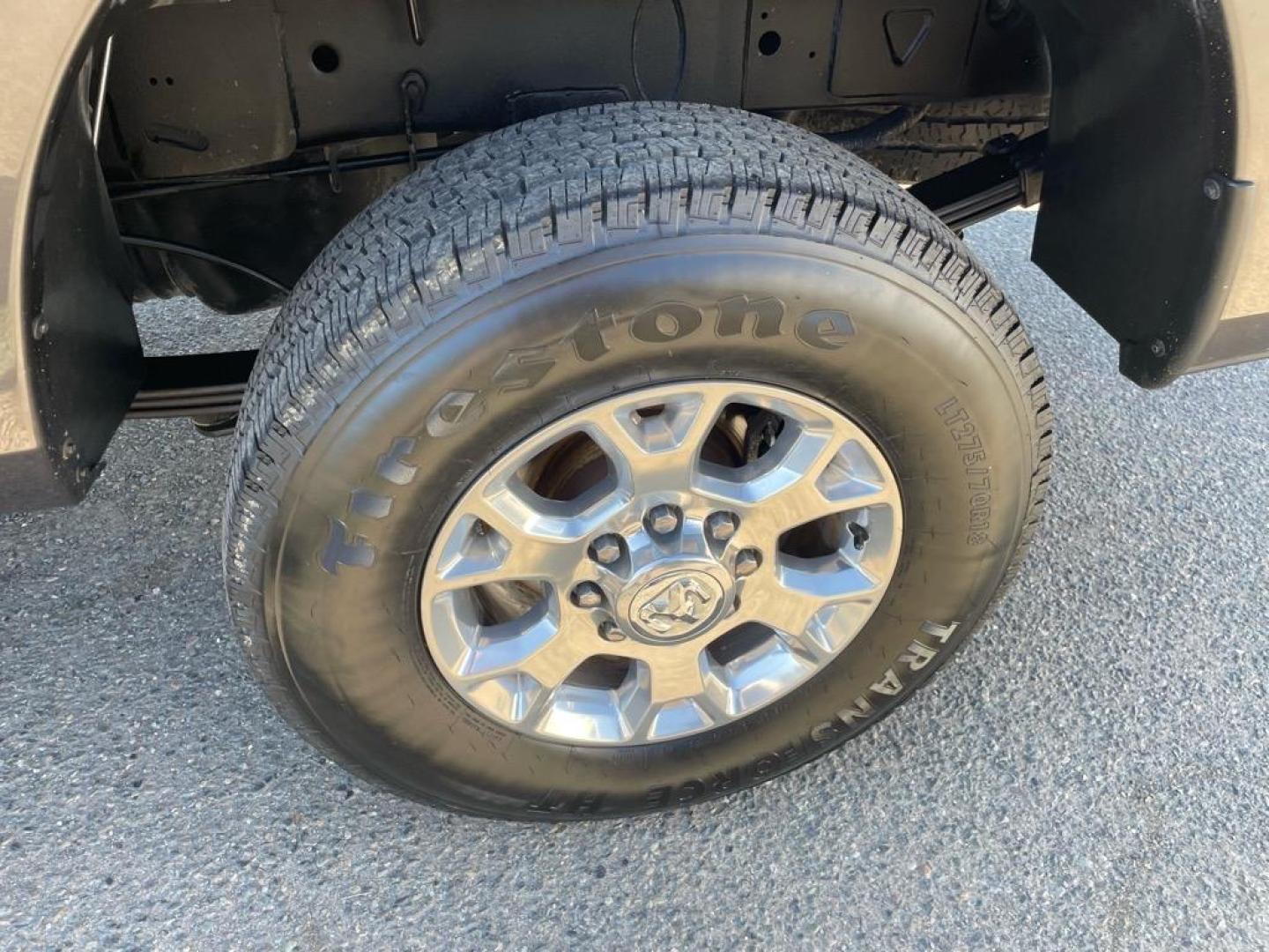 2016 Granite Crystal Metallic Clear Coat RAM 3500 Tradesman (3C63R3CL6GG) with an 6.7L Cummins 6.7L Diesel Turbo I6 350hp 660ft. lbs. Common Rail Direct Injection engine, Automatic transmission, located at 800 Riverside Ave, Roseville, CA, 95678, 916-773-4549 & Toll Free: 866-719-4393, 38.732265, -121.291039 - CUMMINS DIESEL CREW CAB 4X4 TRADESMAN NEW TIRES ONE OWNER CLEAN CARFAX - Photo#10