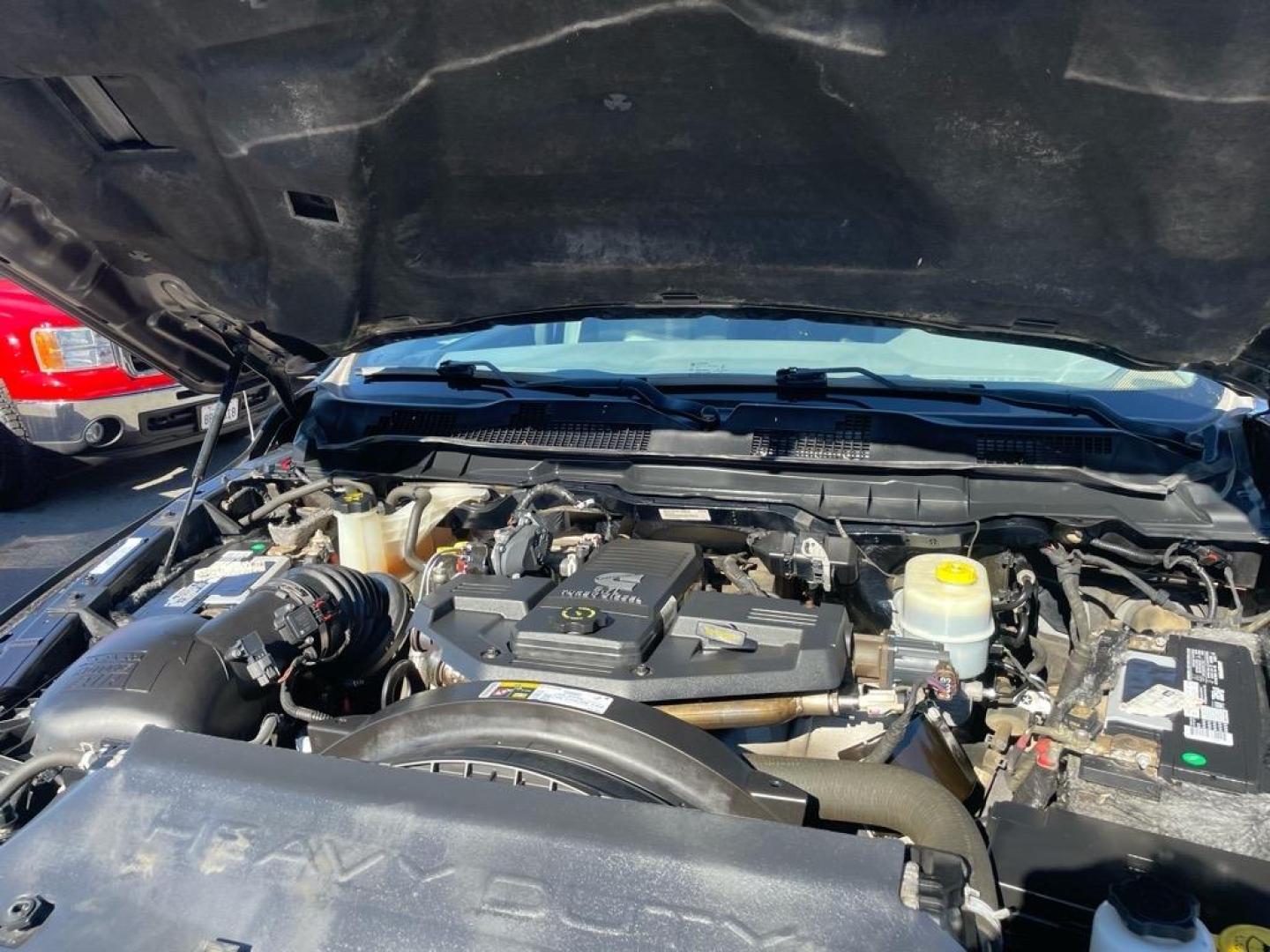 2016 Granite Crystal Metallic Clear Coat RAM 3500 Tradesman (3C63R3CL6GG) with an 6.7L Cummins 6.7L Diesel Turbo I6 350hp 660ft. lbs. Common Rail Direct Injection engine, Automatic transmission, located at 800 Riverside Ave, Roseville, CA, 95678, 916-773-4549 & Toll Free: 866-719-4393, 38.732265, -121.291039 - CUMMINS DIESEL CREW CAB 4X4 TRADESMAN NEW TIRES ONE OWNER CLEAN CARFAX - Photo#13