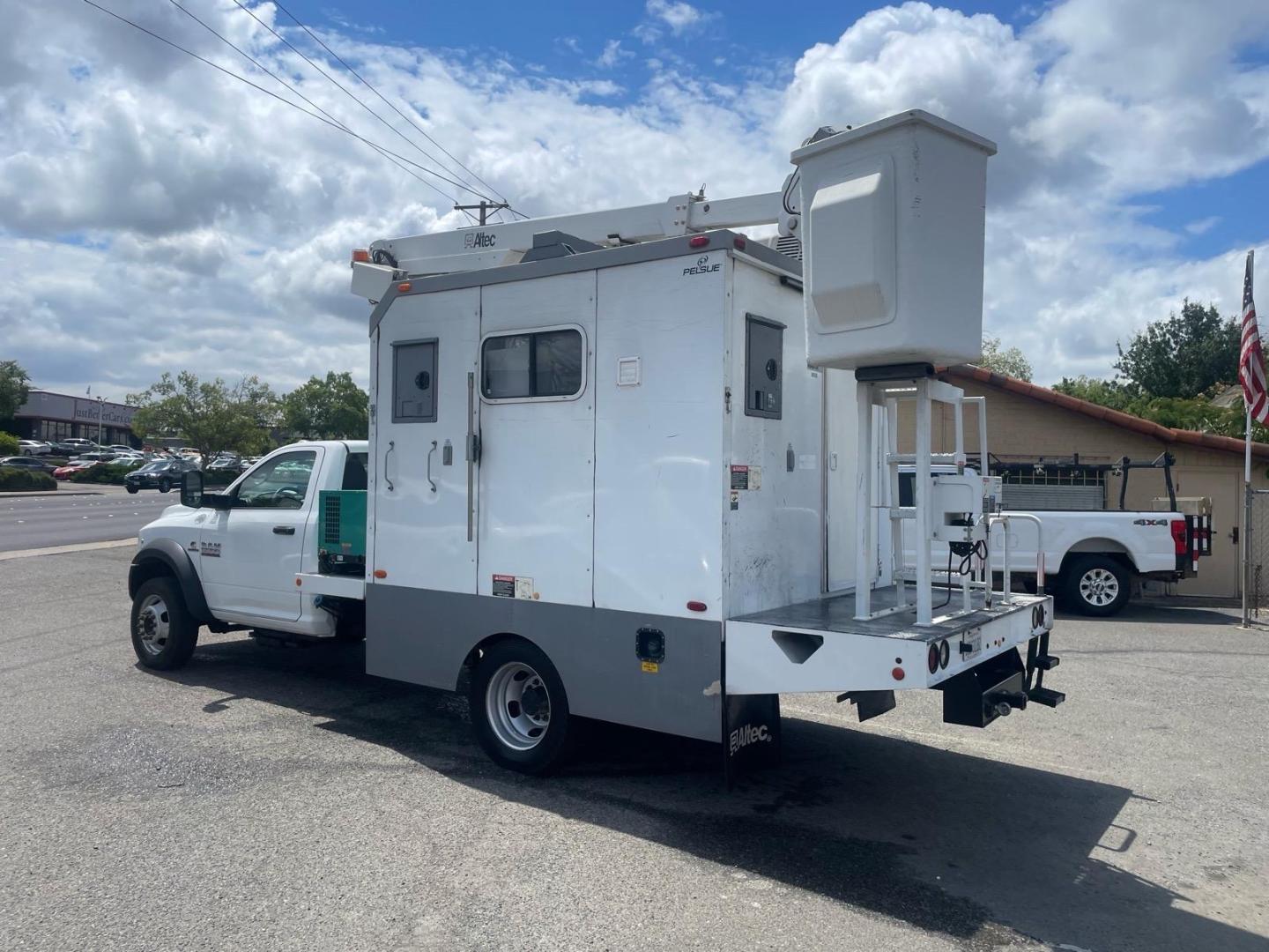 2016 White RAM 5500 Tradesman (3C7WRMBL1GG) with an 6.7L 6 Cylinder Other engine, 6-Speed Automatic transmission, located at 800 Riverside Ave, Roseville, CA, 95678, 916-773-4549 & Toll Free: 866-719-4393, 38.732265, -121.291039 - Photo#2