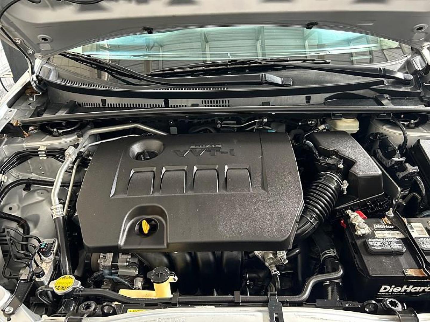 2016 SILVER Toyota Corolla (2T1BURHE4GC) with an 4-Cyl 1.8 Liter engine, Automatic CVTi-S transmission, located at 412 Auto Vista Drive, Palmdale, 93551, (661) 945-0620, 34.592636, -118.136681 - Photo#4
