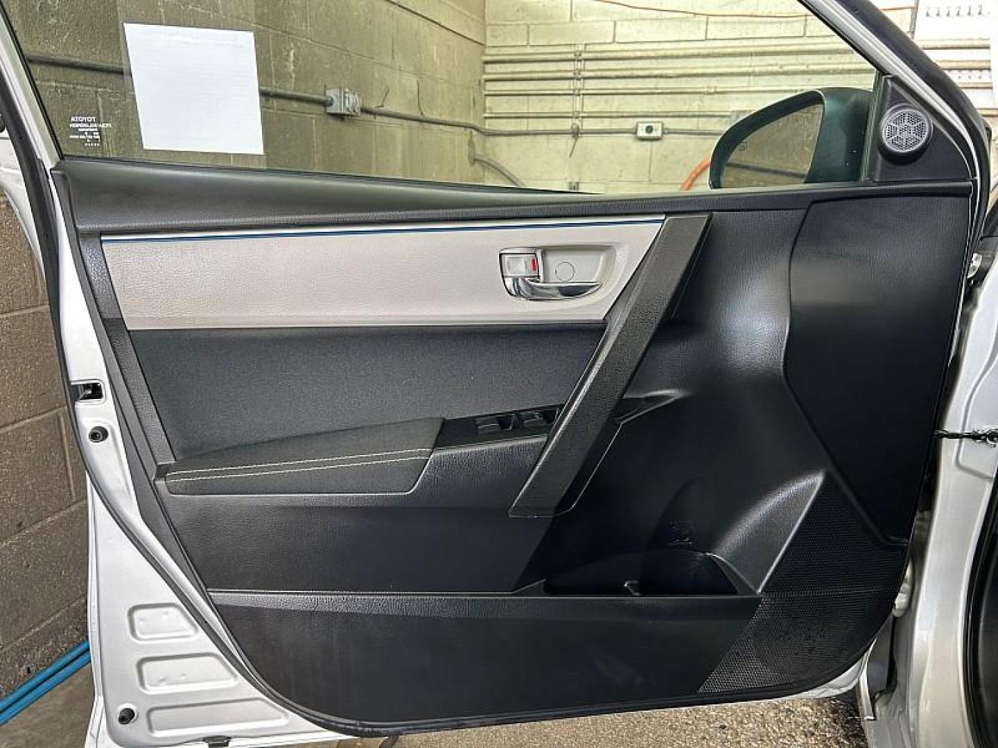 2016 SILVER Toyota Corolla (2T1BURHE4GC) with an 4-Cyl 1.8 Liter engine, Automatic CVTi-S transmission, located at 412 Auto Vista Drive, Palmdale, 93551, (661) 945-0620, 34.592636, -118.136681 - Photo#13