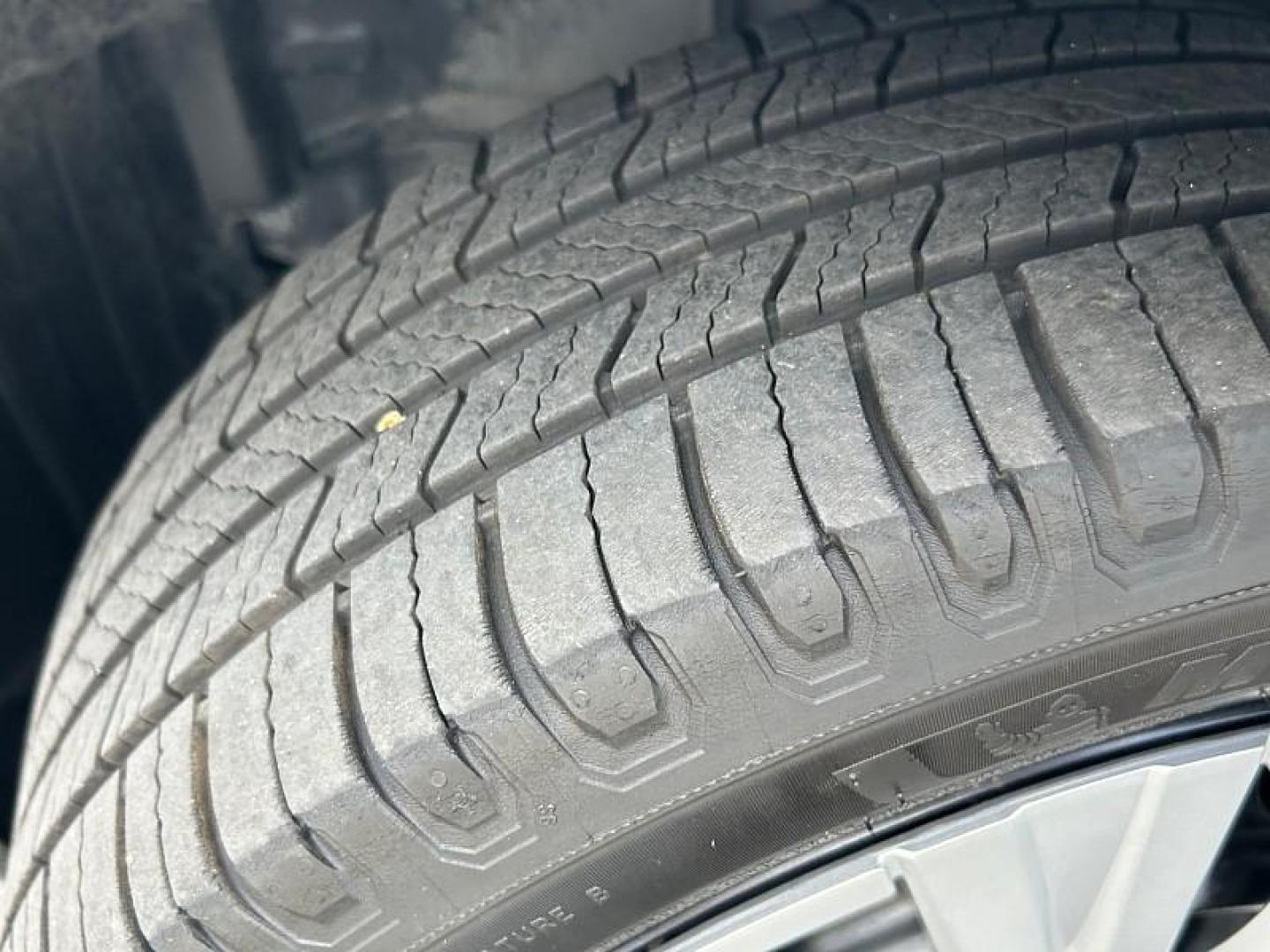 2016 SILVER Toyota Corolla (2T1BURHE4GC) with an 4-Cyl 1.8 Liter engine, Automatic CVTi-S transmission, located at 412 Auto Vista Drive, Palmdale, 93551, (661) 945-0620, 34.592636, -118.136681 - Photo#15