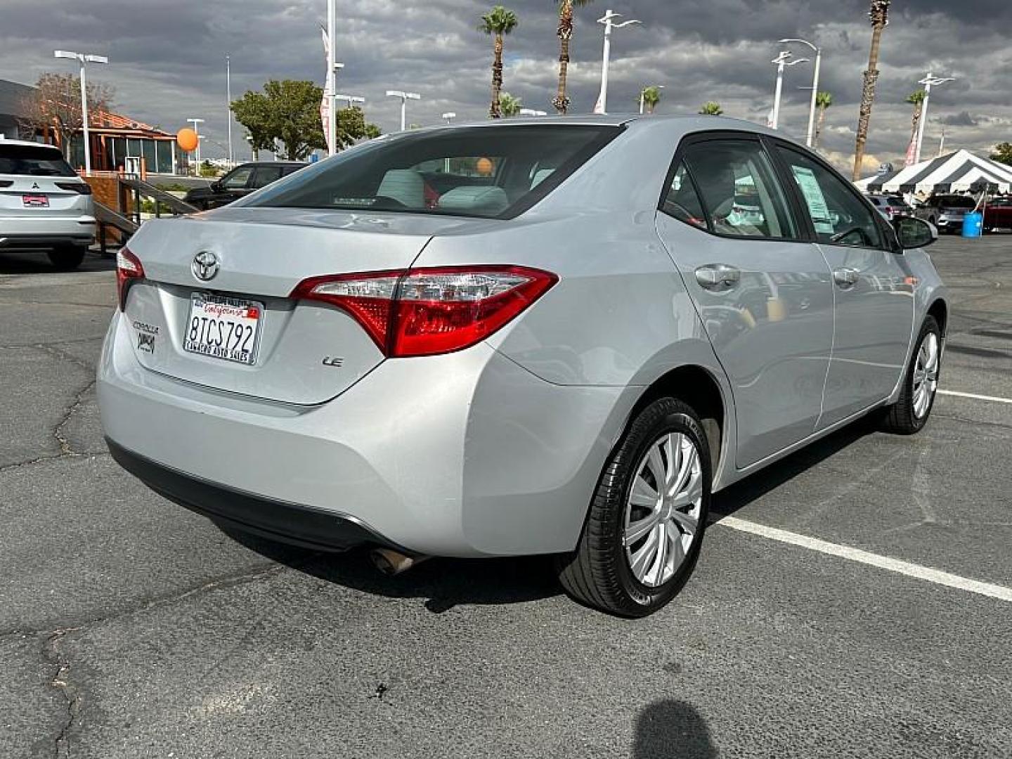 2016 SILVER Toyota Corolla (2T1BURHE4GC) with an 4-Cyl 1.8 Liter engine, Automatic CVTi-S transmission, located at 412 Auto Vista Drive, Palmdale, 93551, (661) 945-0620, 34.592636, -118.136681 - Photo#19
