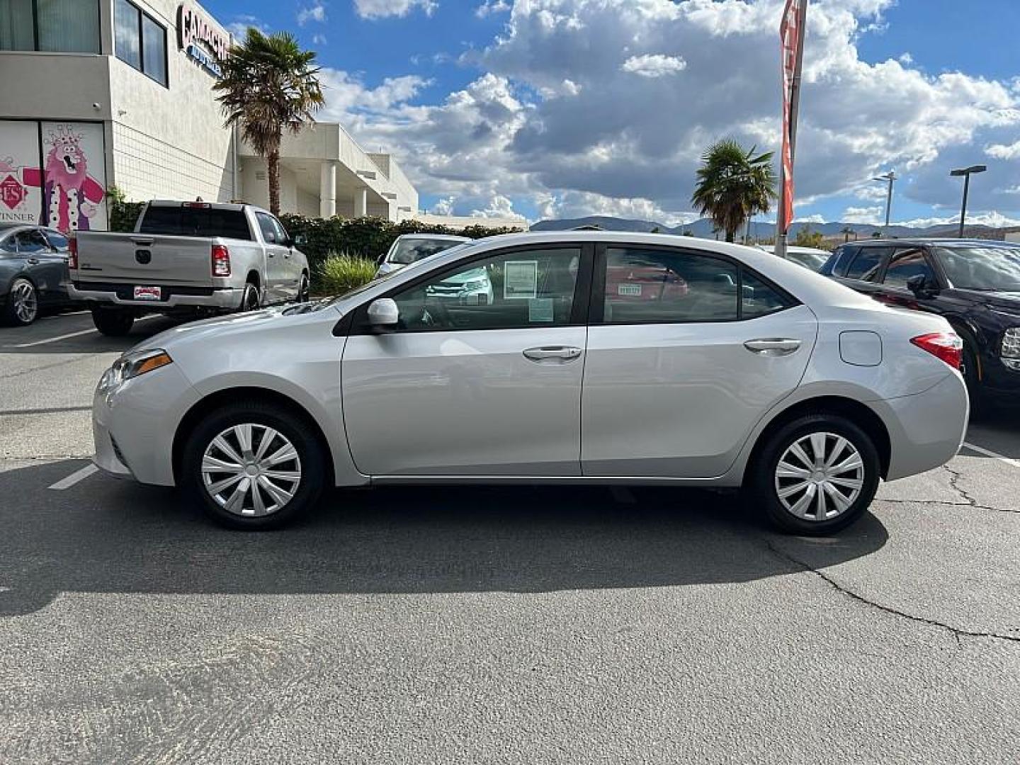 2016 SILVER Toyota Corolla (2T1BURHE4GC) with an 4-Cyl 1.8 Liter engine, Automatic CVTi-S transmission, located at 412 Auto Vista Drive, Palmdale, 93551, (661) 945-0620, 34.592636, -118.136681 - Photo#26