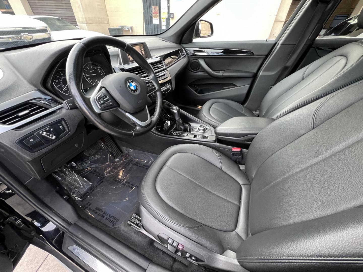 2017 Black /Black BMW X1 sDrive28i (WBXHU7C33H5) with an 2.0L L4 DOHC 16V engine, 8A transmission, located at 30 S. Berkeley Avenue, Pasadena, CA, 91107, (626) 248-7567, 34.145447, -118.109398 - Experience the pinnacle of luxury and versatility with the 2017 BMW X1, a compact SUV that delivers style, performance, and cutting-edge technology in one stunning package. With low miles for its year at just 79,804, this exceptional vehicle offers you an incredible opportunity to drive a nearly new - Photo#22