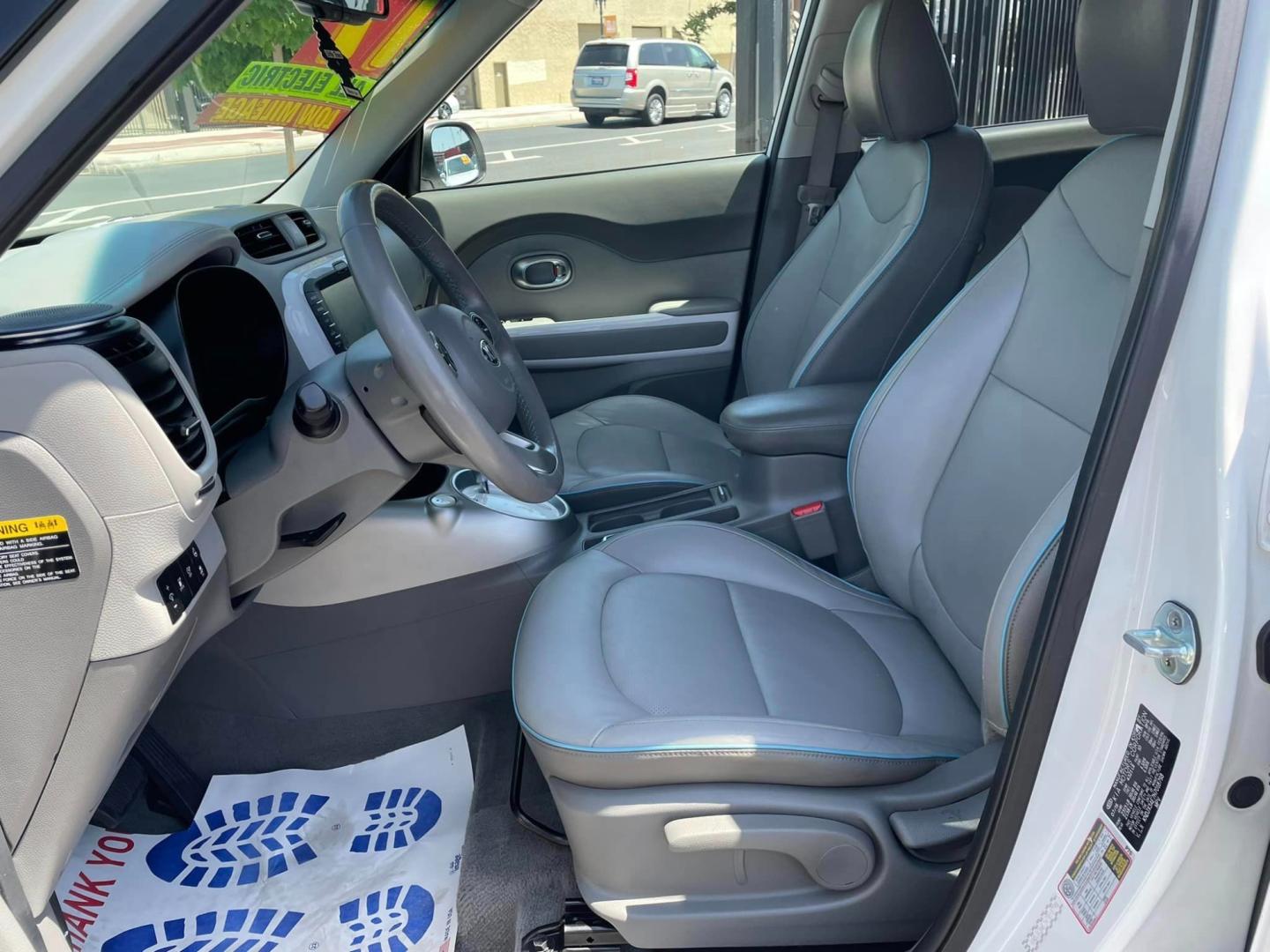 2017 WHITE Kia Soul EV + (KNDJX3AE7H7) with an ELECTRIC engine, 1A transmission, located at 744 E Miner Ave, Stockton, CA, 95202, (209) 944-5770, 37.956863, -121.282082 - PLUS TAXES AND FEES- Photo#9