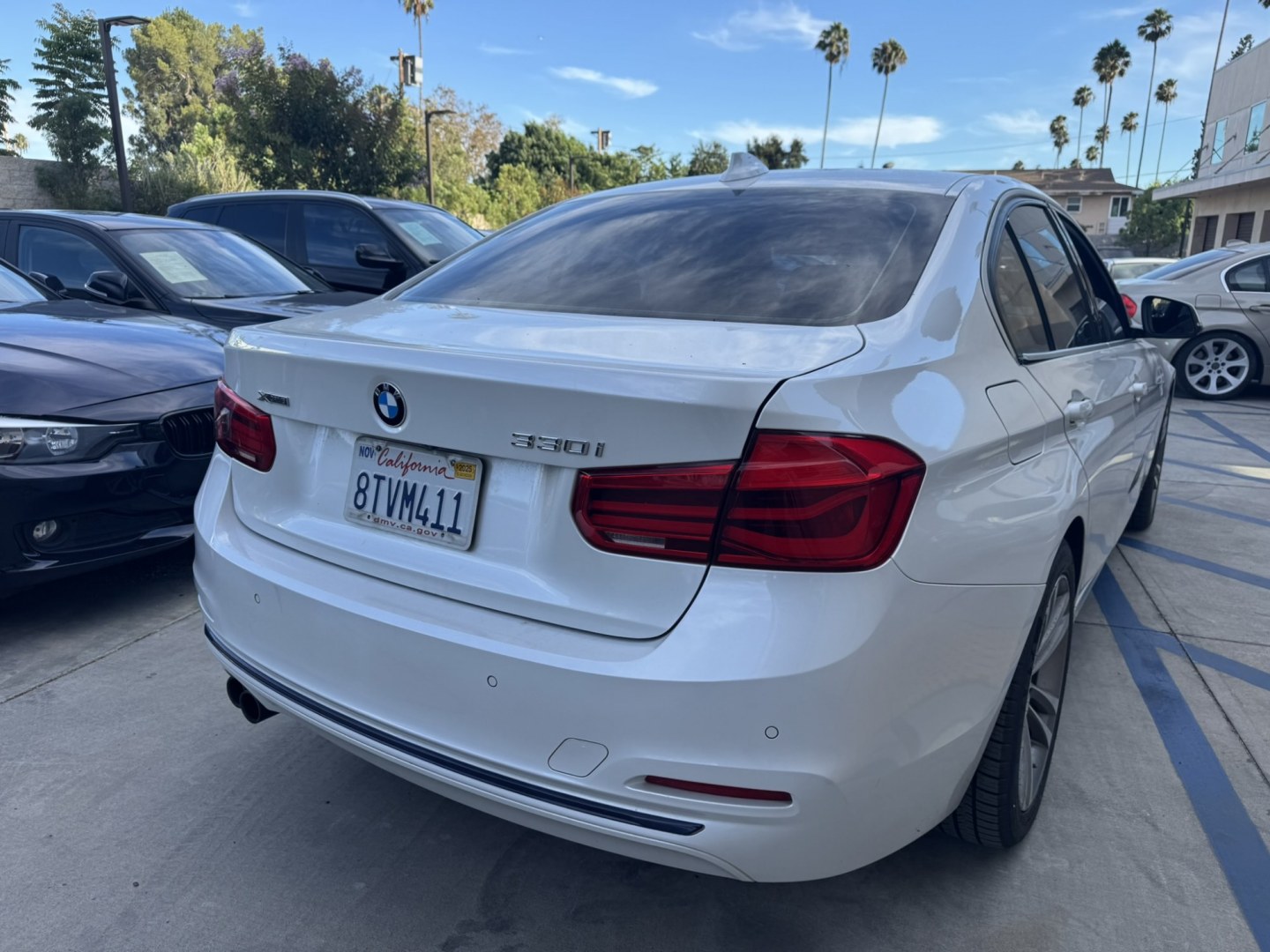 2017 BMW 3-Series 330i xDrive SULEV Sedan (WBA8D9G37HN) with an 3.0L L6 DOHC 24V engine, 8A transmission, located at 30 S. Berkeley Avenue, Pasadena, CA, 91107, (626) 248-7567, 34.145447, -118.109398- Photo#2