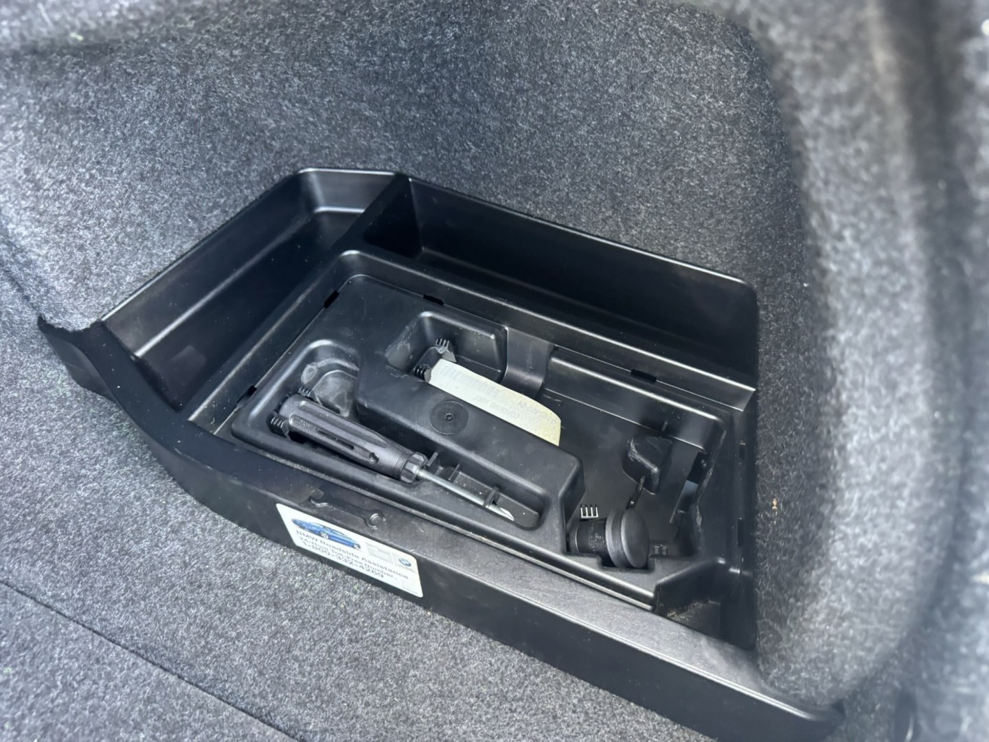 2017 BMW 3-Series 330i xDrive SULEV Sedan (WBA8D9G37HN) with an 3.0L L6 DOHC 24V engine, 8A transmission, located at 30 S. Berkeley Avenue, Pasadena, CA, 91107, (626) 248-7567, 34.145447, -118.109398- Photo#29