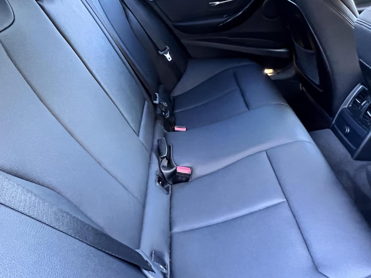 2017 BMW X1 sDrive28i (WBXHU7C36HP) with an 2.0L L4 DOHC 16V engine, 8A transmission, located at 30 S. Berkeley Avenue, Pasadena, CA, 91107, (626) 248-7567, 34.145447, -118.109398 - Photo#17