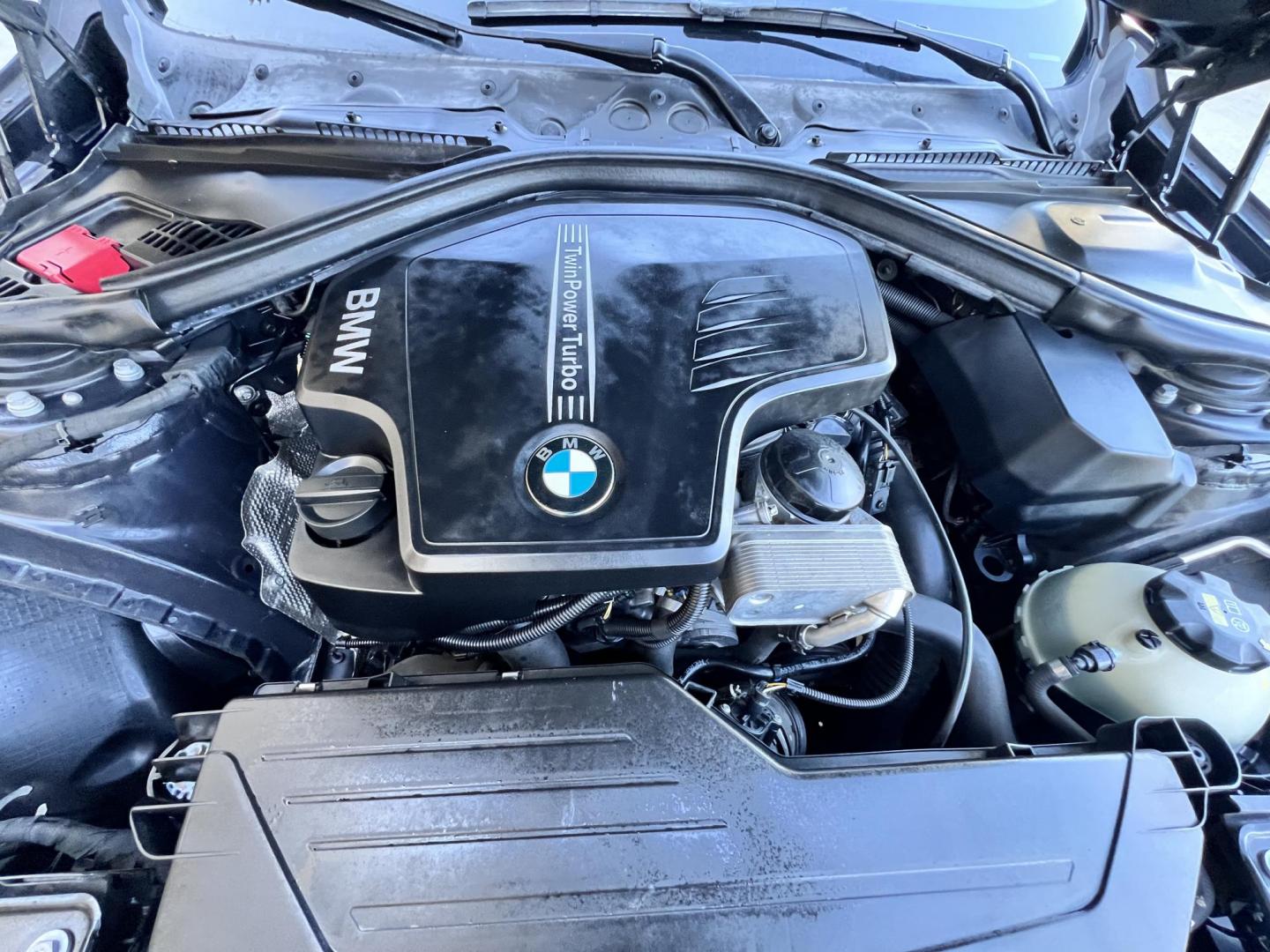 2017 BMW X1 sDrive28i (WBXHU7C36HP) with an 2.0L L4 DOHC 16V engine, 8A transmission, located at 30 S. Berkeley Avenue, Pasadena, CA, 91107, (626) 248-7567, 34.145447, -118.109398 - Photo#18