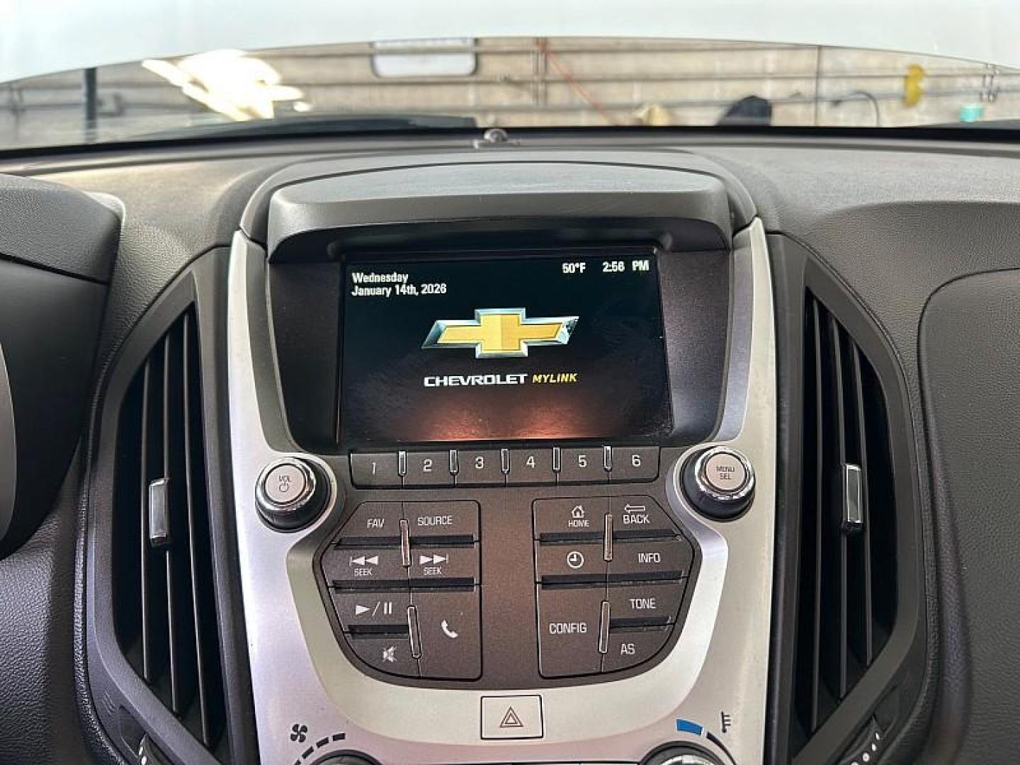 2017 WHITE Chevrolet Equinox (2GNALCEK2H1) with an 4-Cyl 2.4 Liter engine, Auto 6-Spd w/OD transmission, located at 412 Auto Vista Drive, Palmdale, 93551, (661) 945-0620, 34.592636, -118.136681 - Photo#22