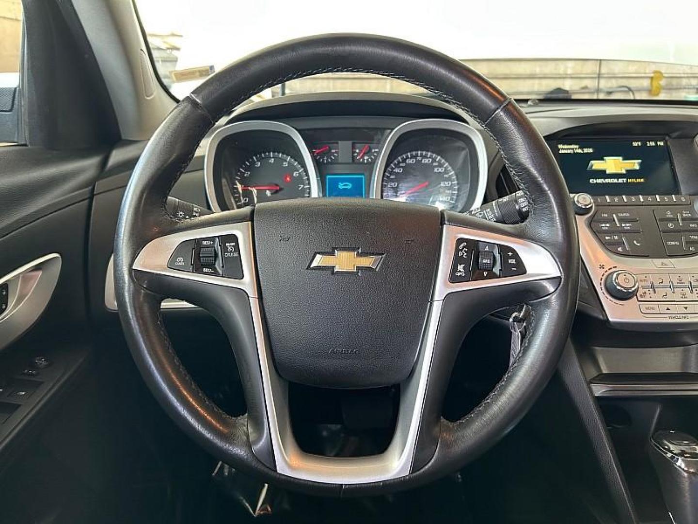 2017 WHITE Chevrolet Equinox (2GNALCEK2H1) with an 4-Cyl 2.4 Liter engine, Auto 6-Spd w/OD transmission, located at 412 Auto Vista Drive, Palmdale, 93551, (661) 945-0620, 34.592636, -118.136681 - Photo#23