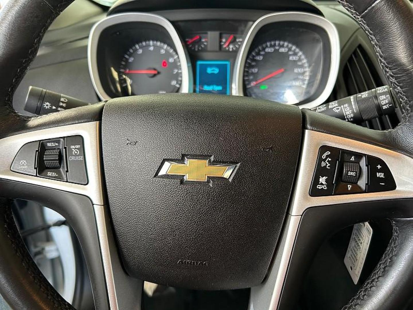 2017 WHITE Chevrolet Equinox (2GNALCEK2H1) with an 4-Cyl 2.4 Liter engine, Auto 6-Spd w/OD transmission, located at 412 Auto Vista Drive, Palmdale, 93551, (661) 945-0620, 34.592636, -118.136681 - Photo#25