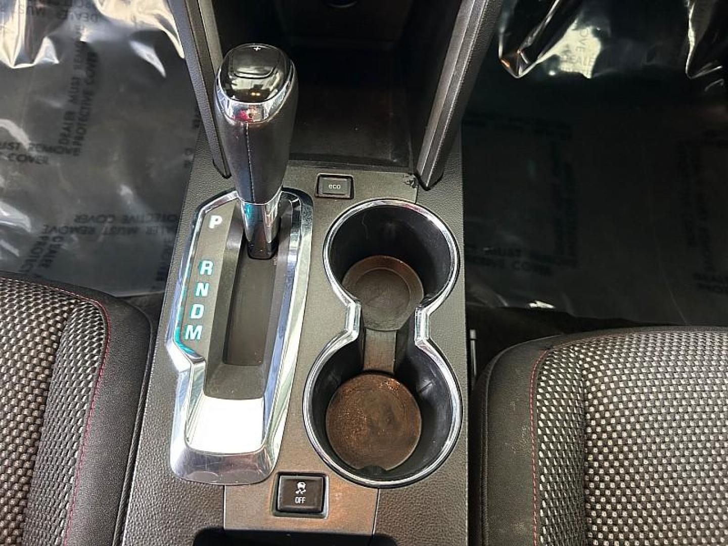 2017 WHITE Chevrolet Equinox (2GNALCEK2H1) with an 4-Cyl 2.4 Liter engine, Auto 6-Spd w/OD transmission, located at 412 Auto Vista Drive, Palmdale, 93551, (661) 945-0620, 34.592636, -118.136681 - Photo#26