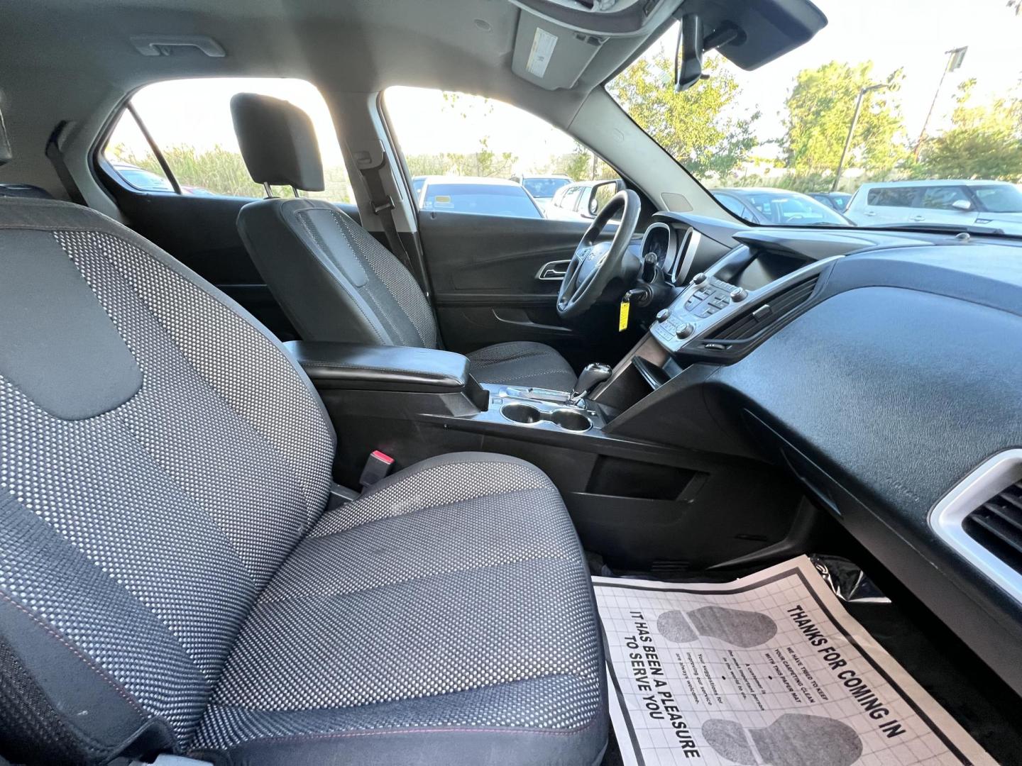 2017 Gray /Black Chevrolet Equinox LS 2WD (2GNALBEK9H1) with an 2.4L L4 DOHC 16V FFV engine, 6A transmission, located at 30 S. Berkeley Avenue, Pasadena, CA, 91107, (626) 248-7567, 34.145447, -118.109398 - 2017 Chevrolet Equinox LS – Fuel-Efficient SUV – Buy Here Pay Here – $995 Down – Bad Credit OK – Crown City Motors – Pasadena, CA Need a dependable SUV with room for the family, great fuel economy, and affordable payments? This 2017 Chevrolet Equinox LS is the perfect compact SUV for- Photo#19
